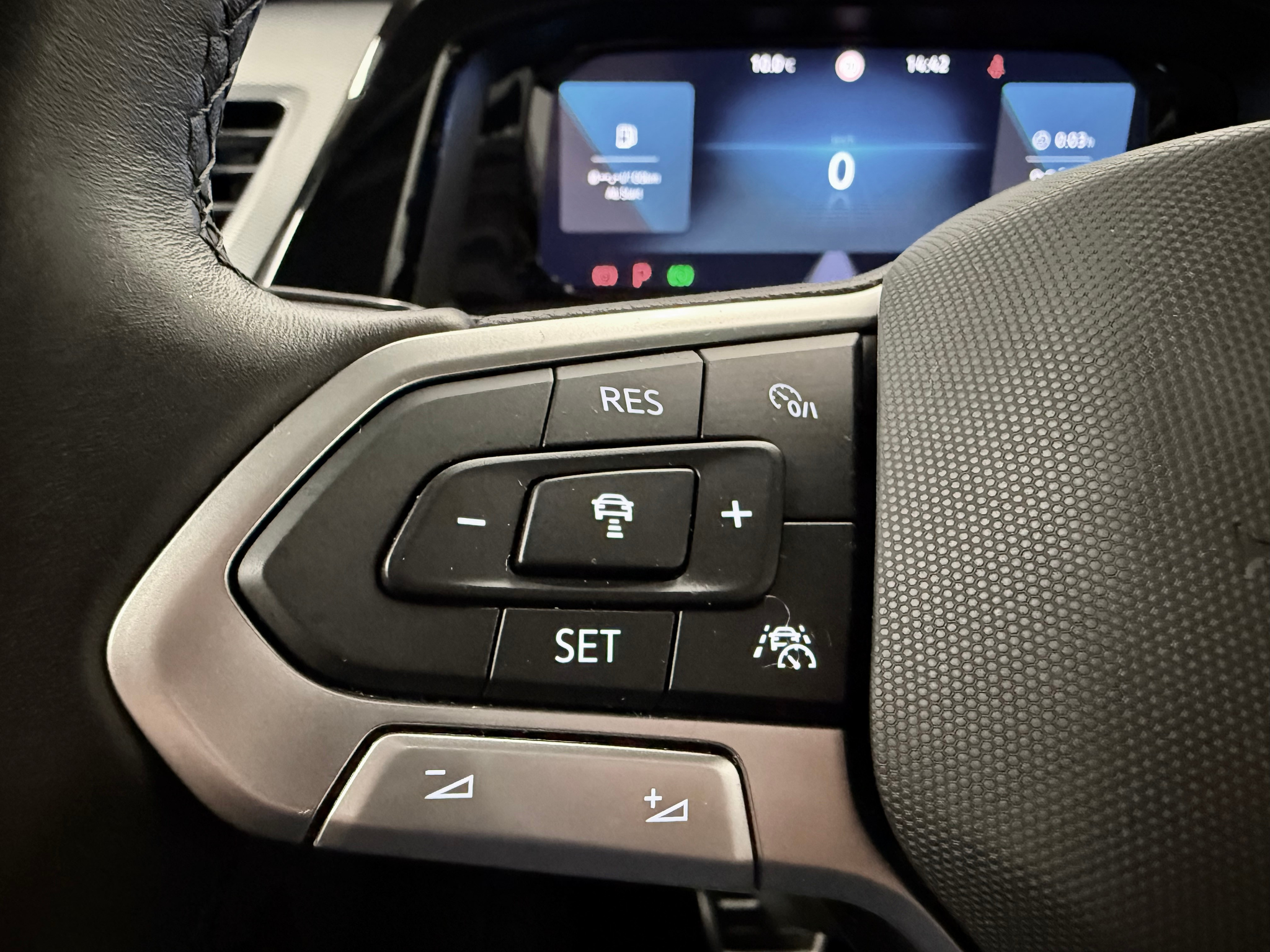 listing desktop thumbnail image 17