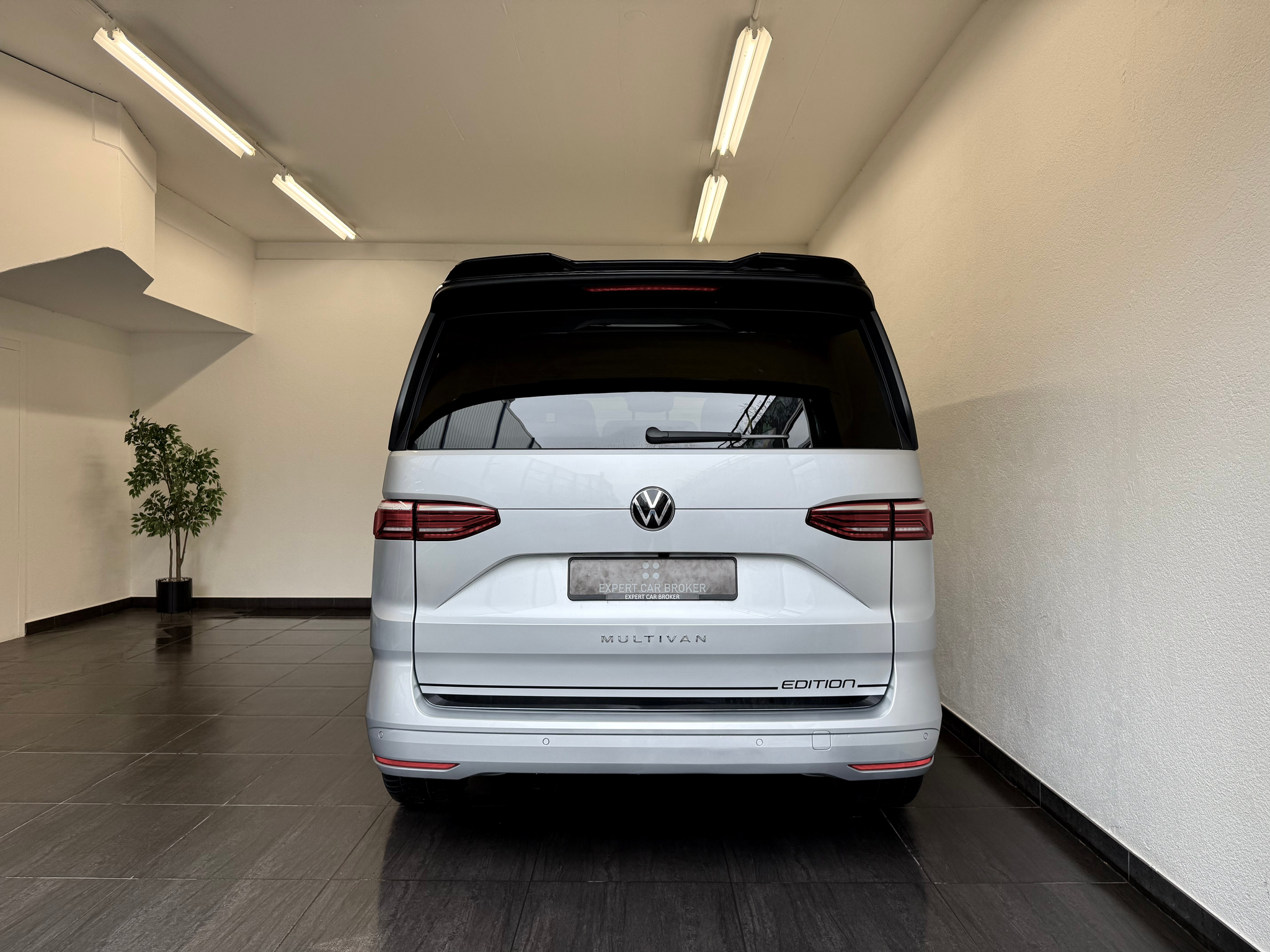 listing desktop thumbnail image 10