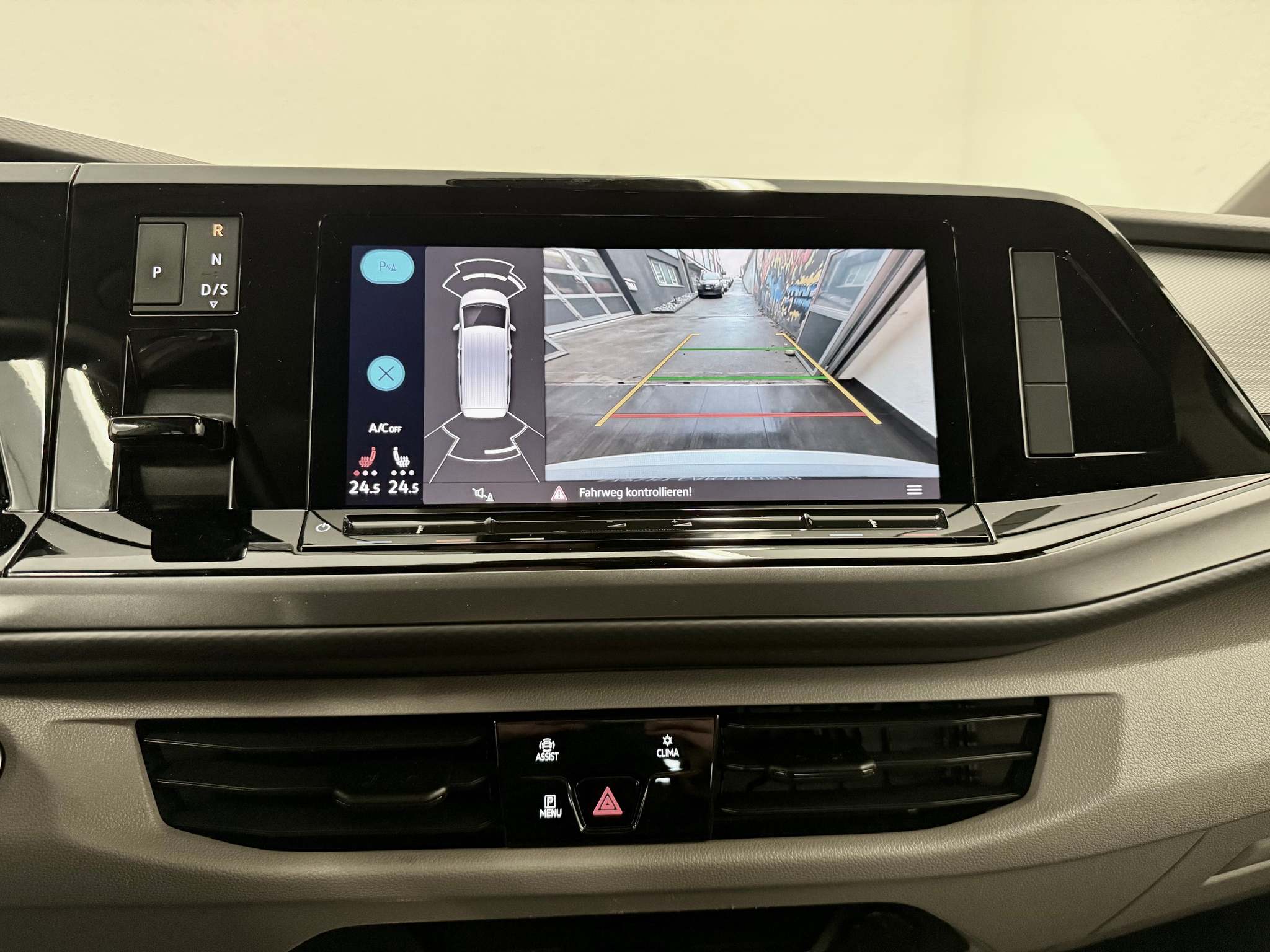 listing desktop thumbnail image 15