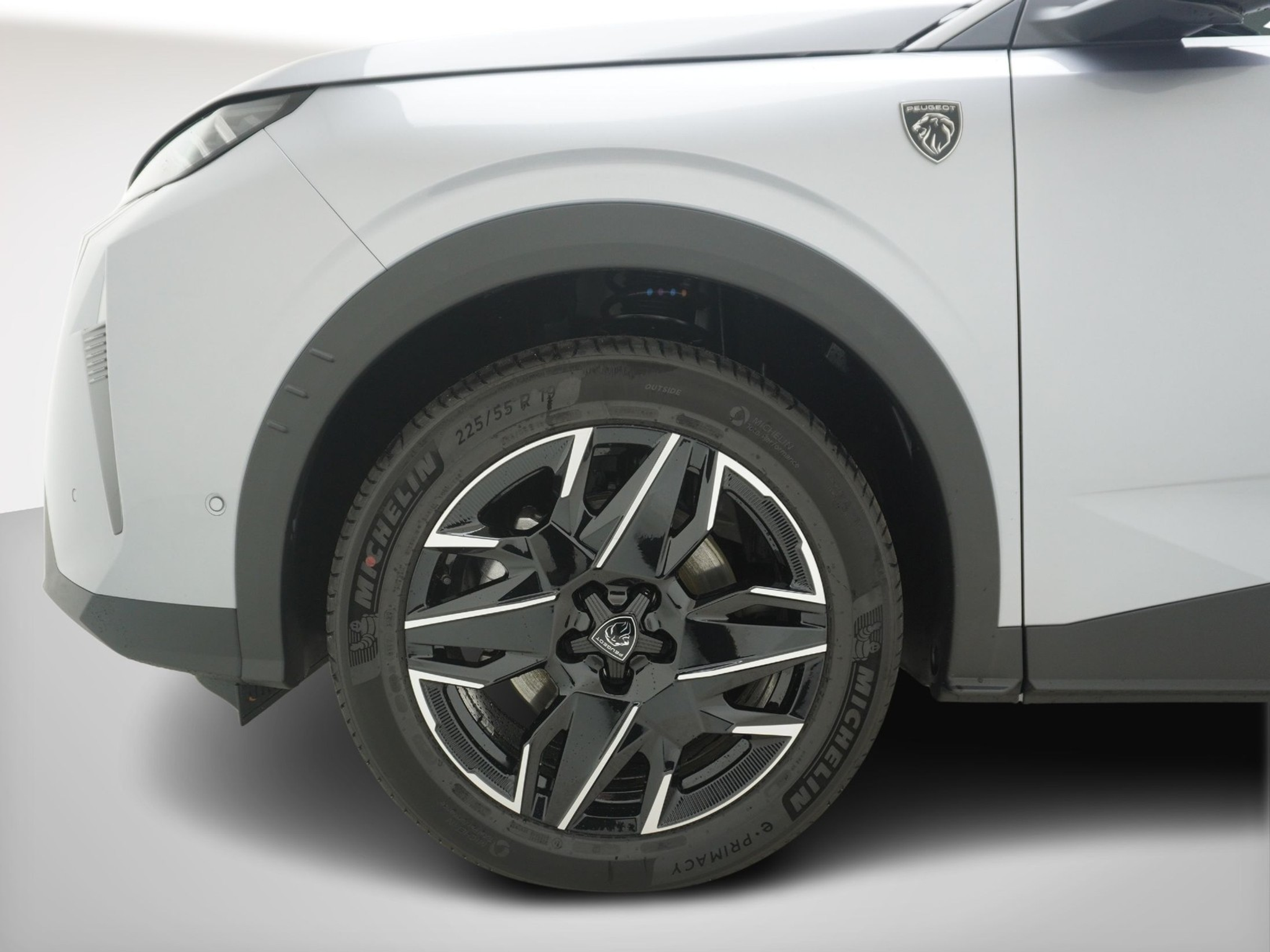 listing desktop thumbnail image 8