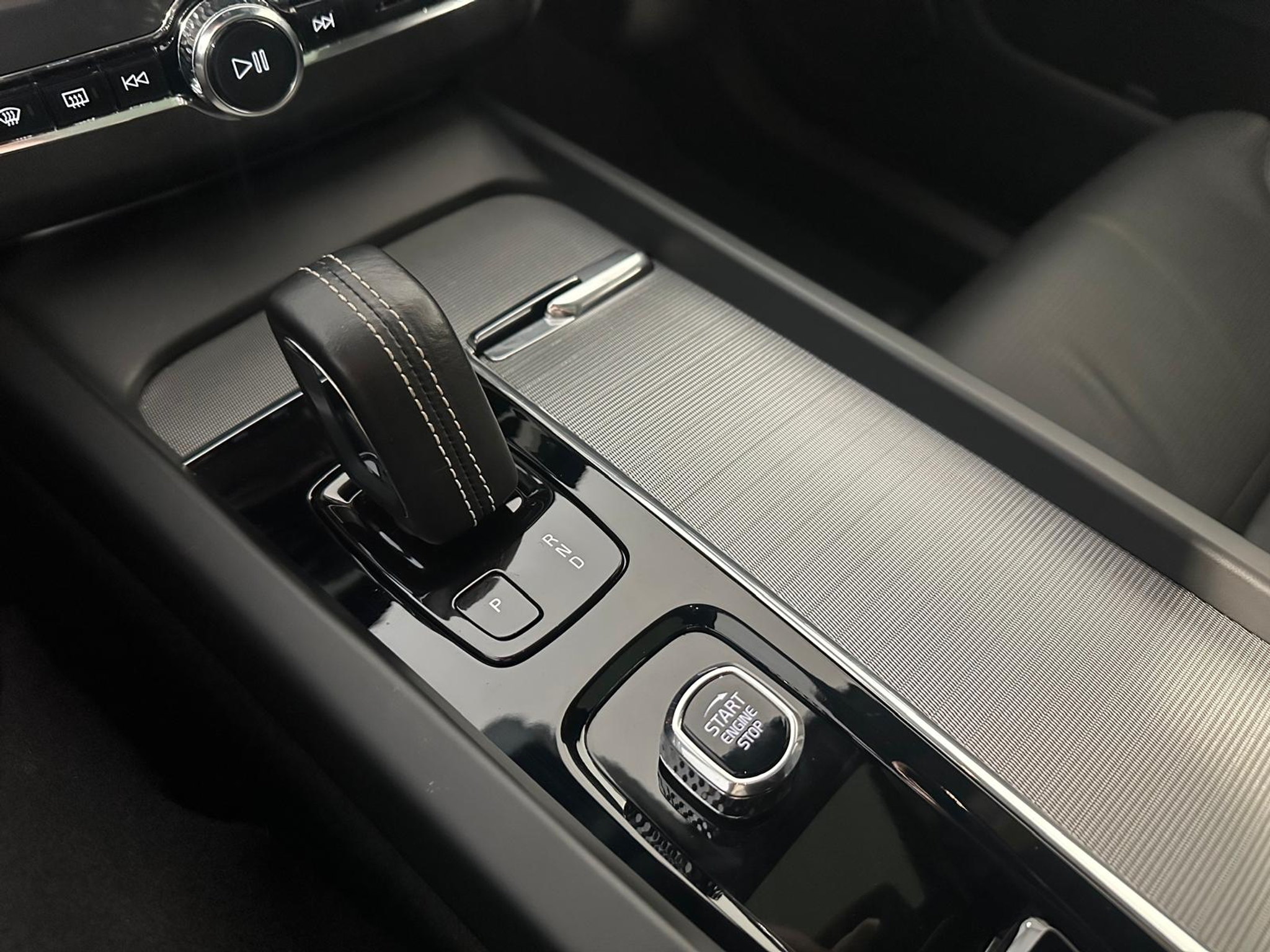 listing desktop thumbnail image 11