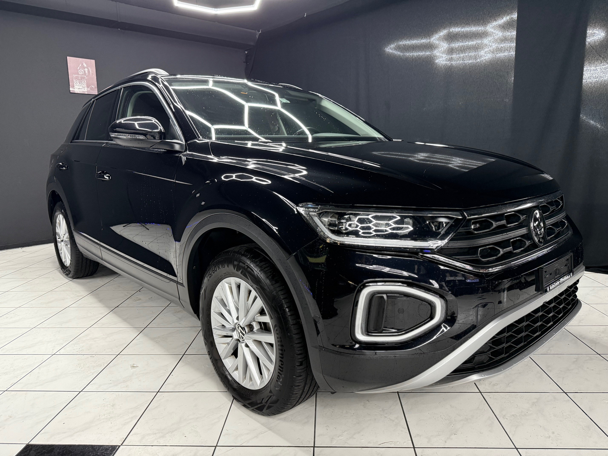 listing desktop thumbnail image 3