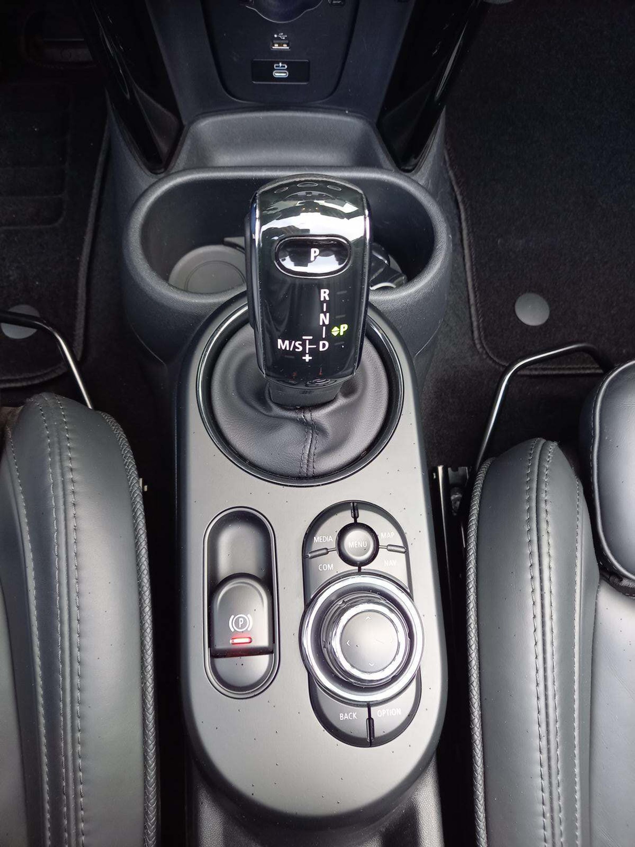 listing desktop thumbnail image 12