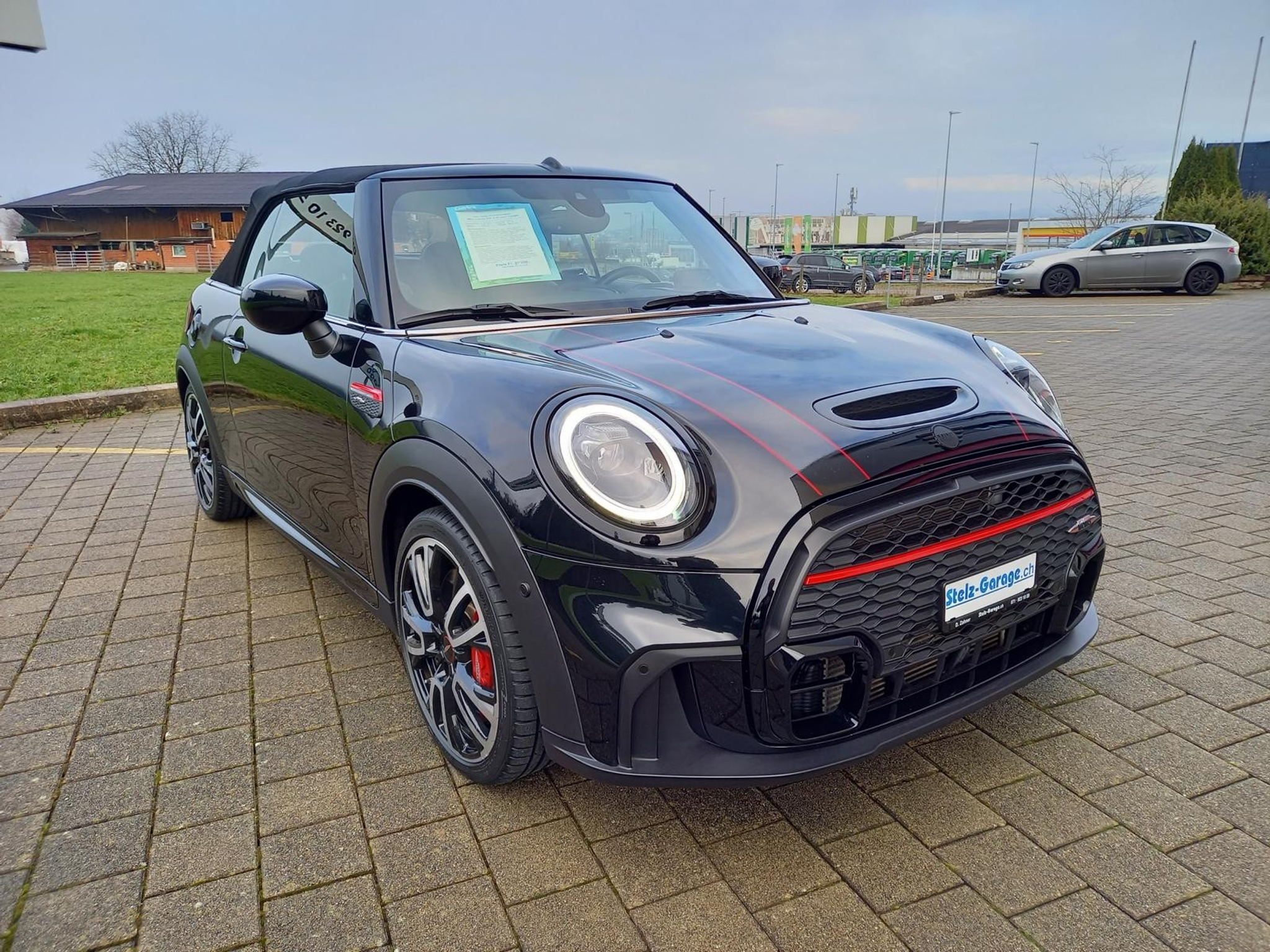 listing desktop thumbnail image 6