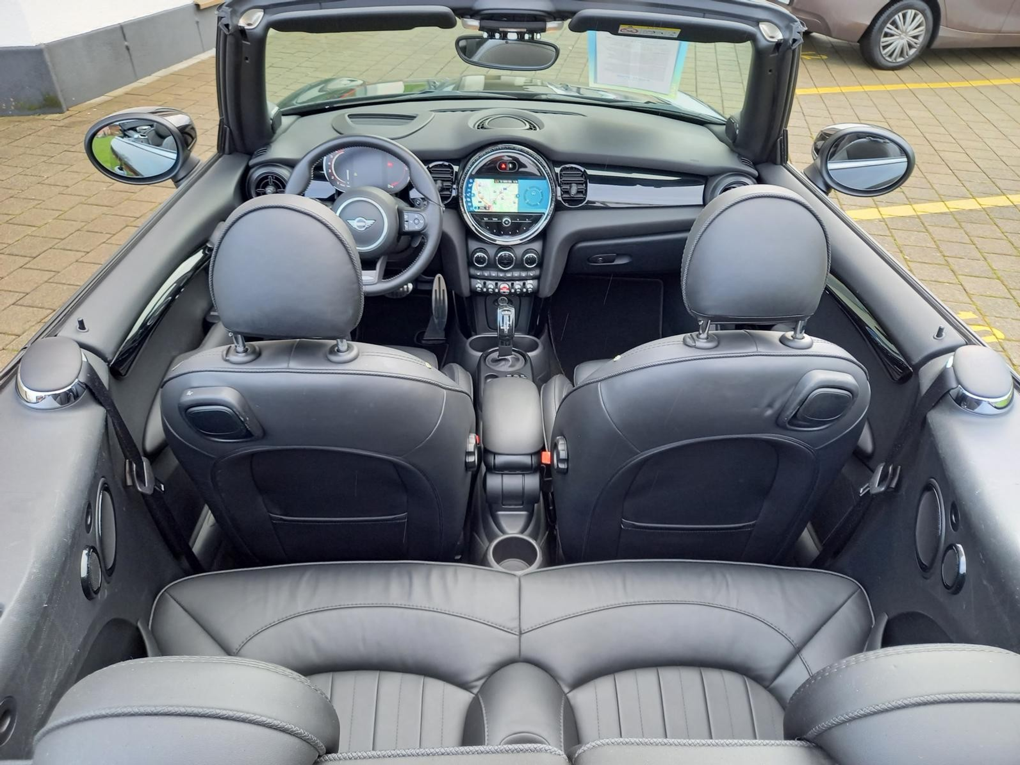 listing desktop thumbnail image 13