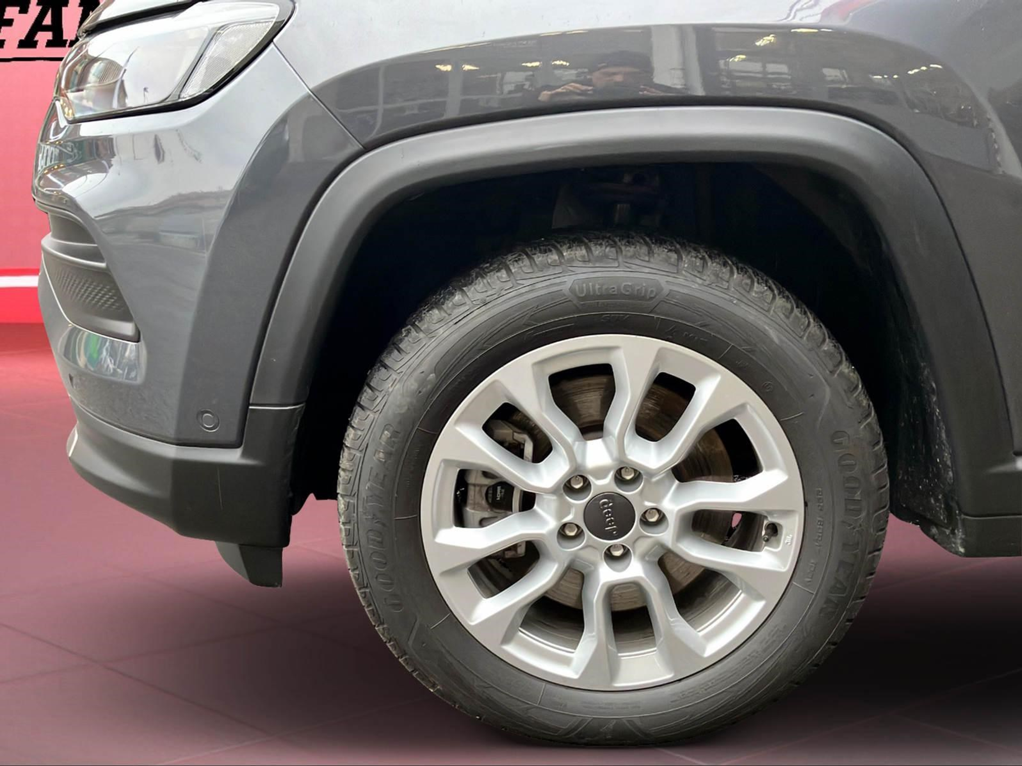 listing desktop thumbnail image 2