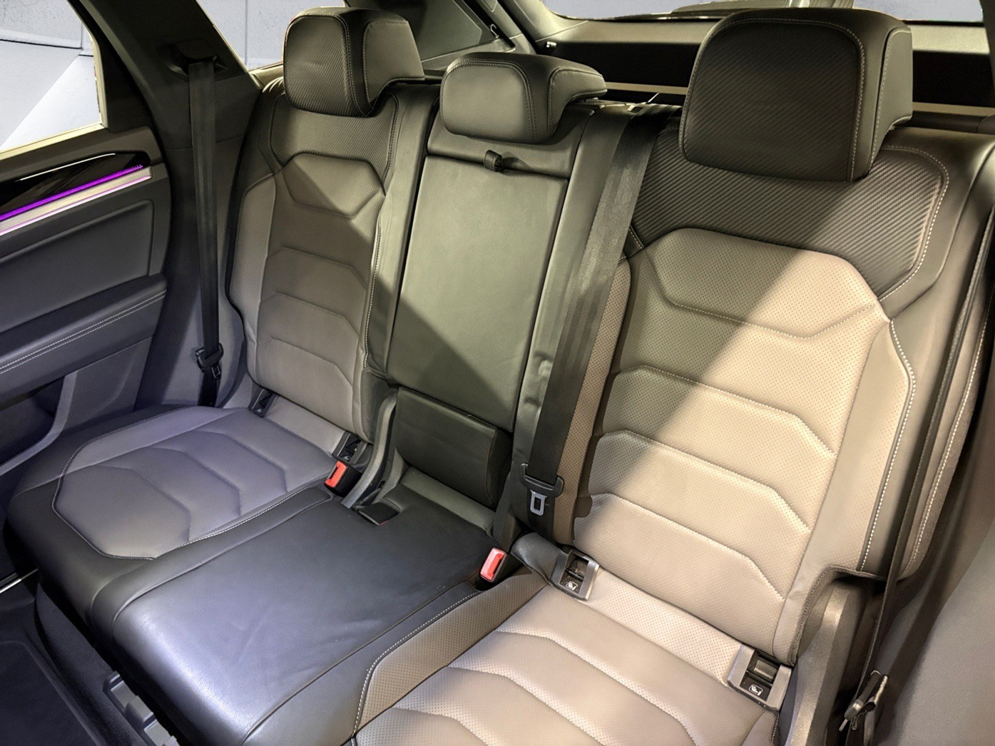 listing desktop thumbnail image 14