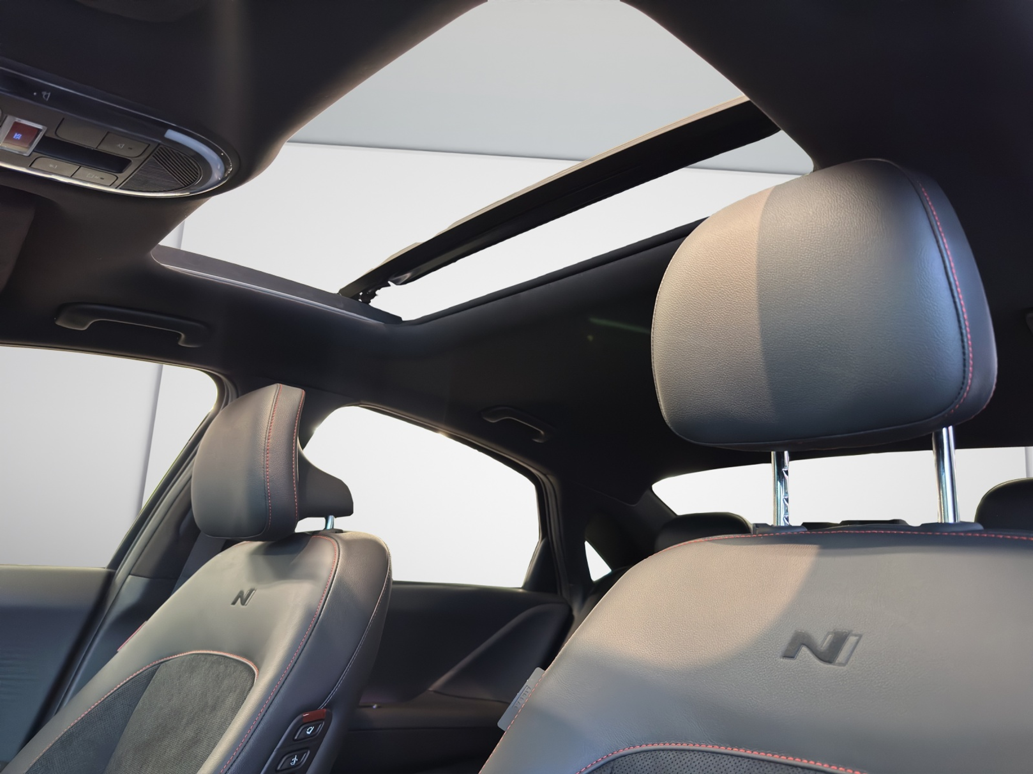 listing desktop thumbnail image 12