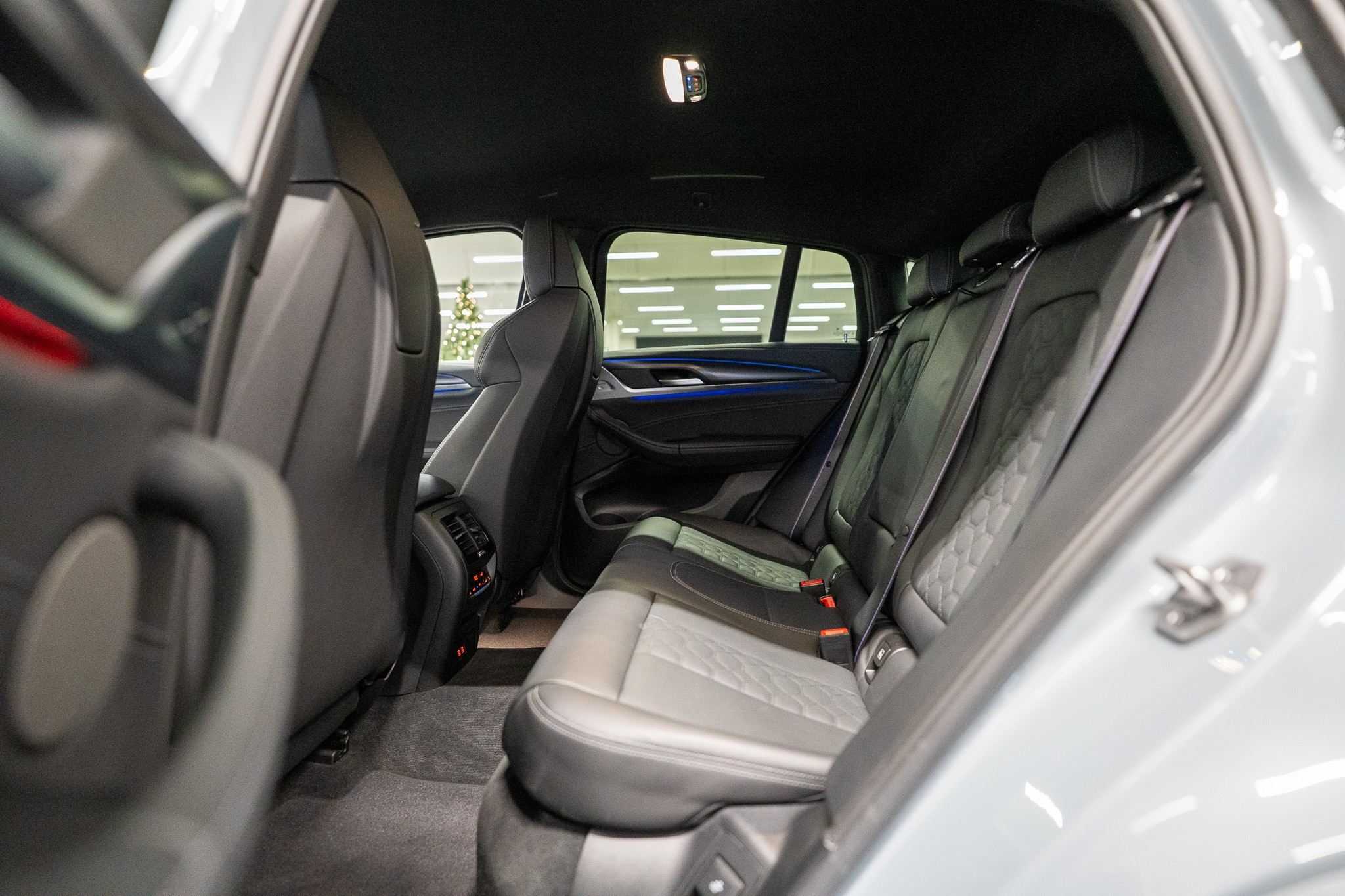 listing desktop thumbnail image 11