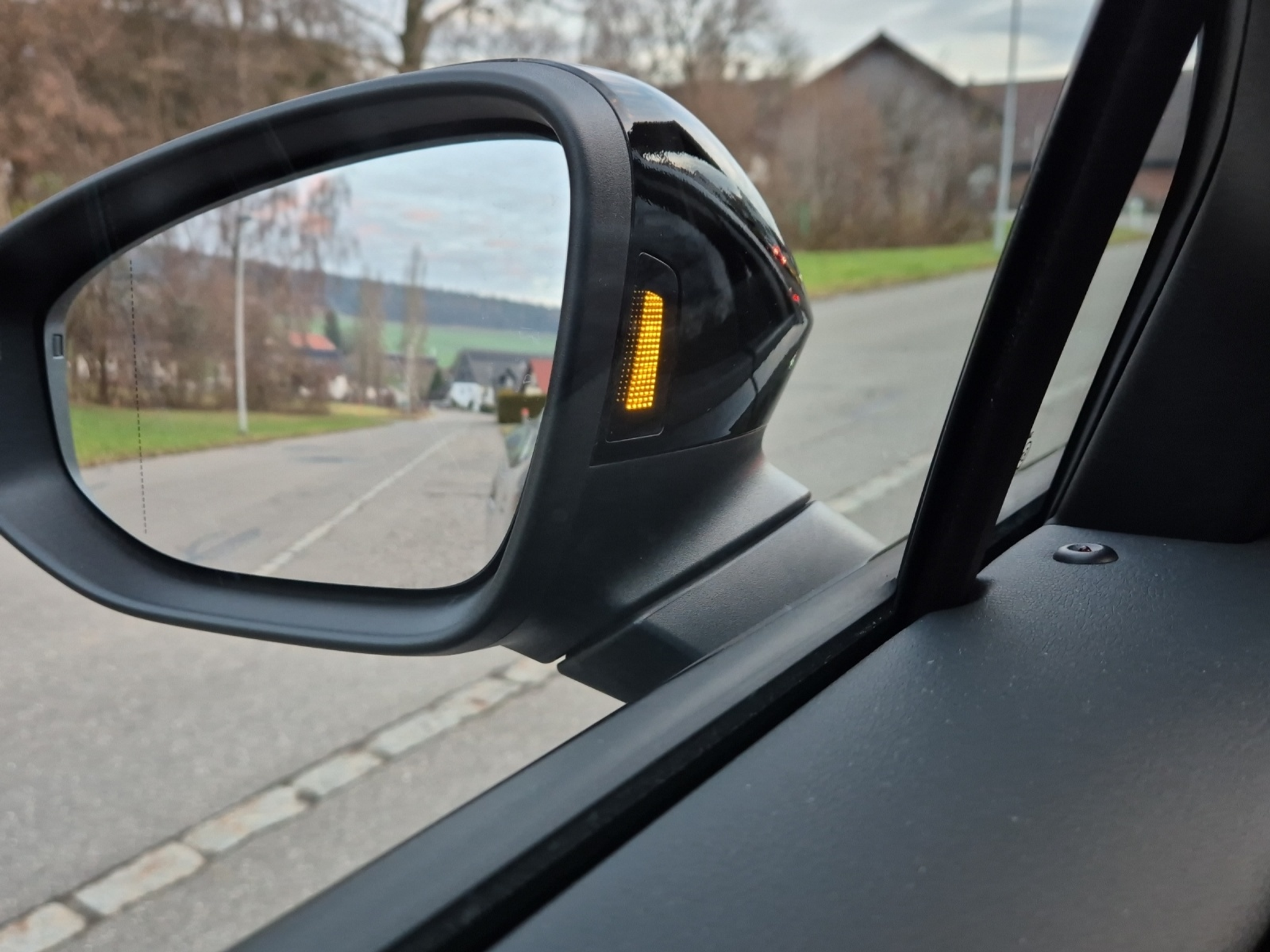 listing desktop thumbnail image 19