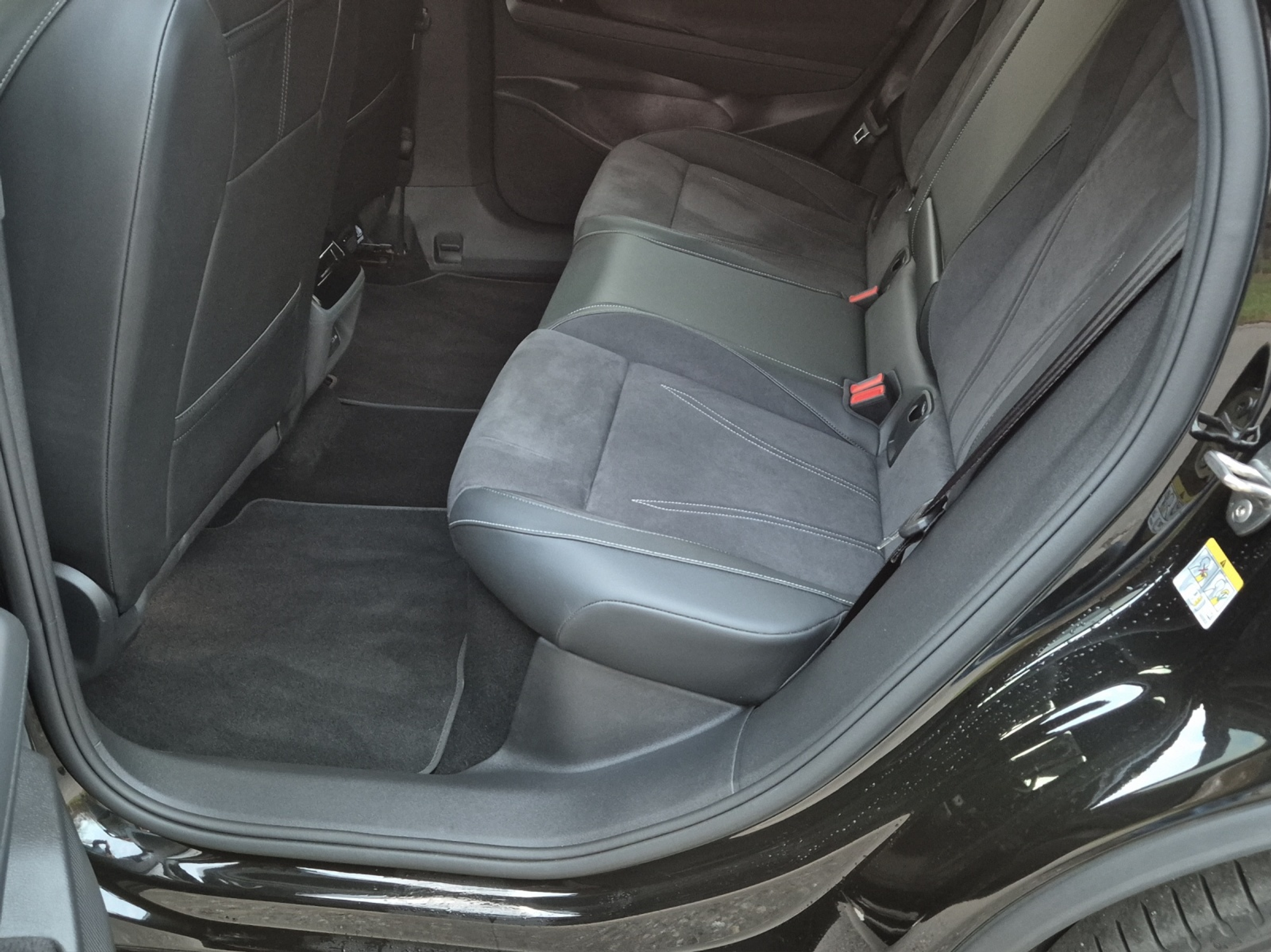 listing desktop thumbnail image 12