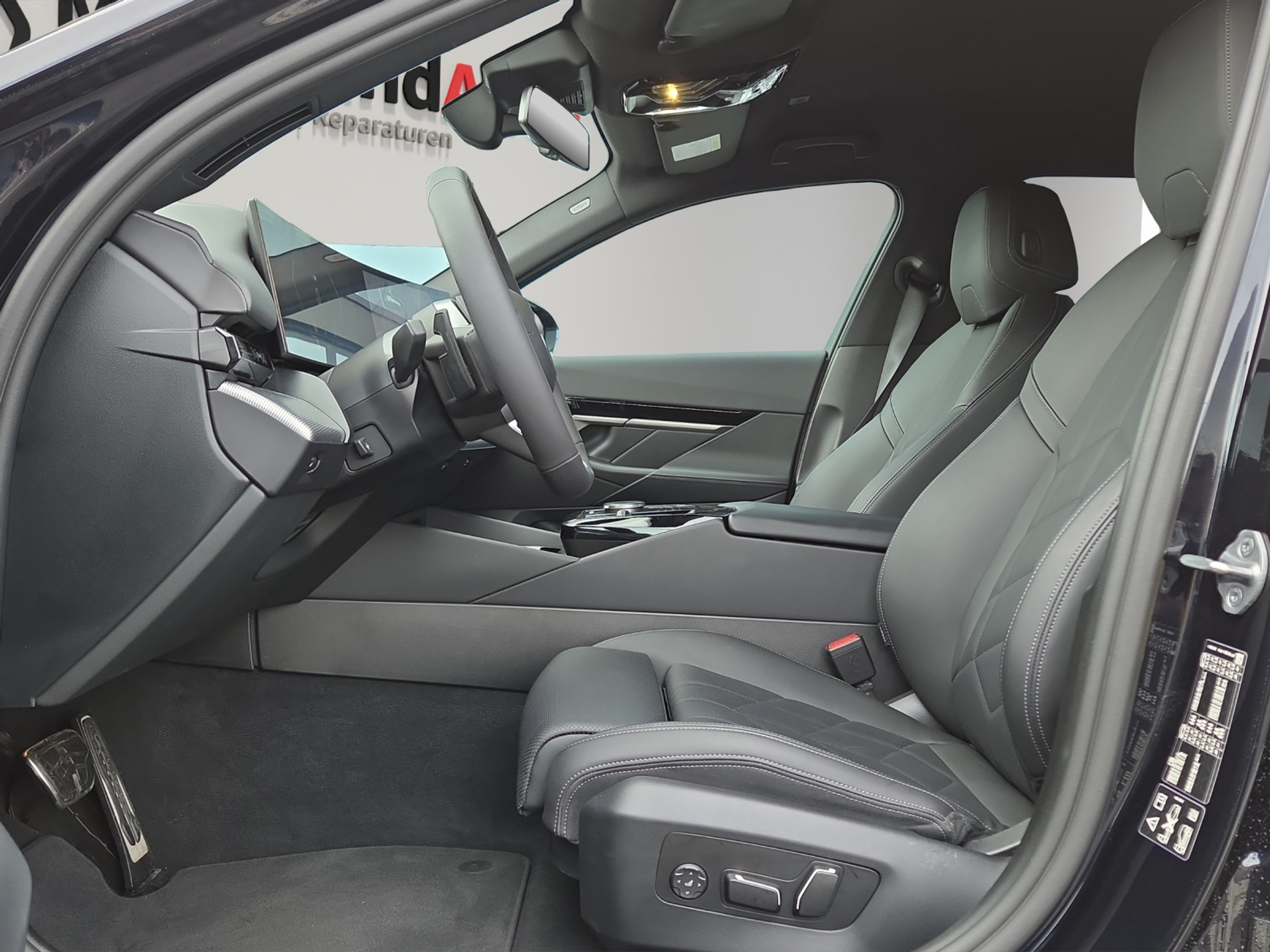 listing desktop thumbnail image 8