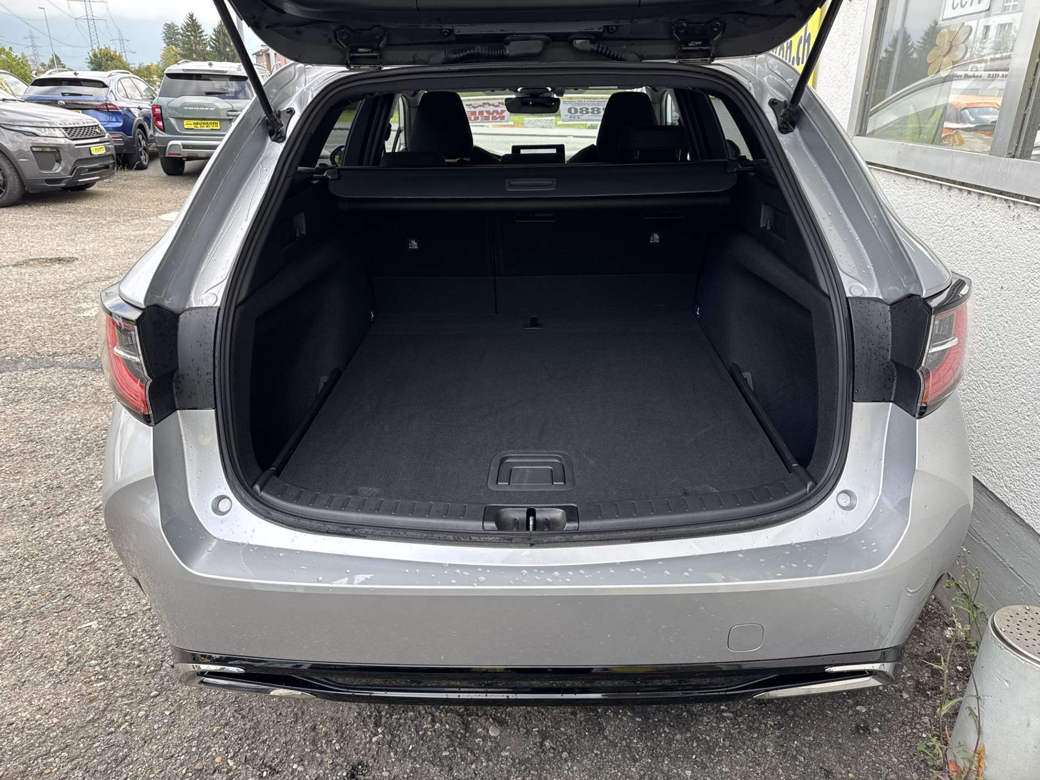 listing desktop thumbnail image 8