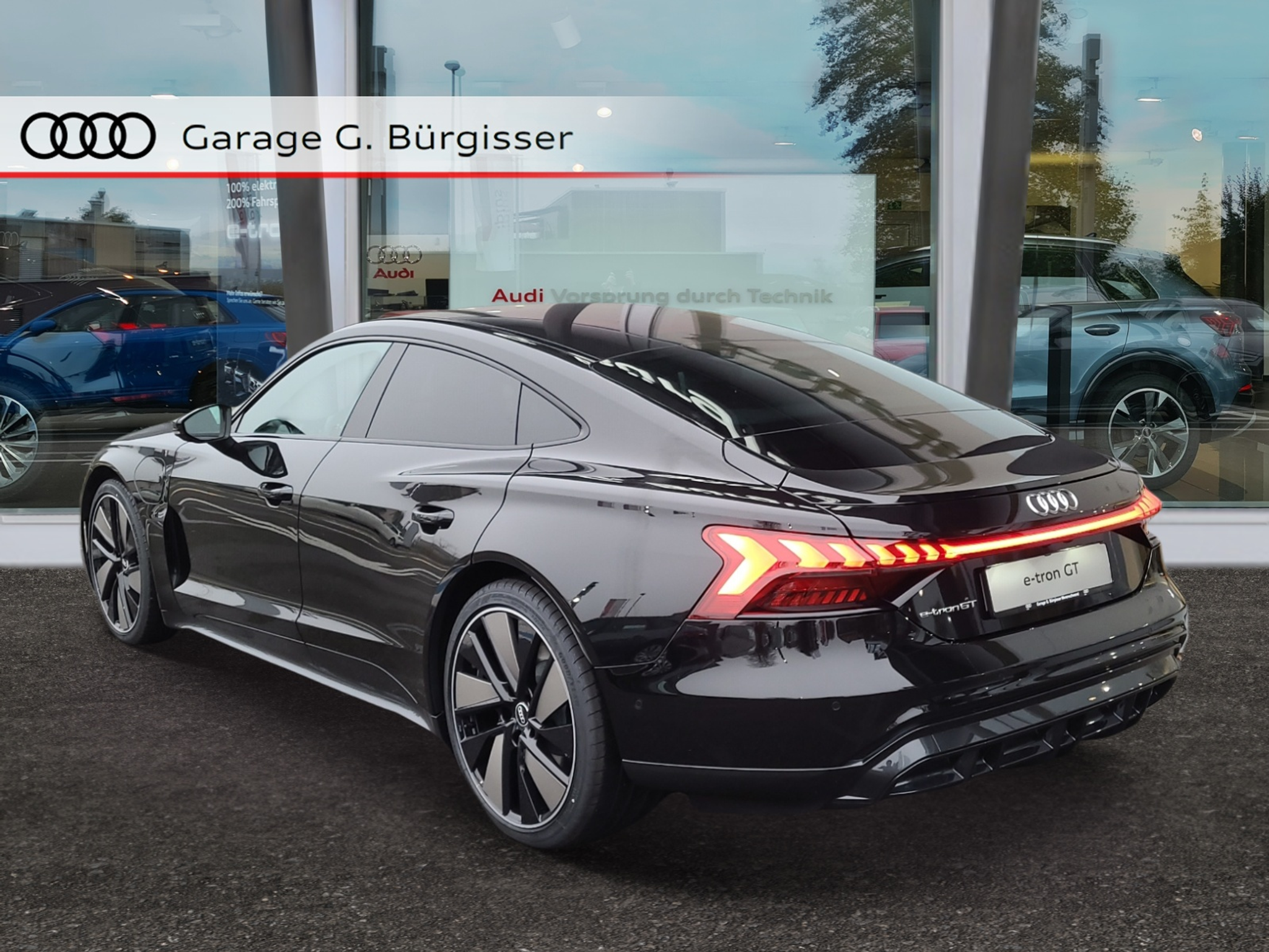 listing desktop thumbnail image 3