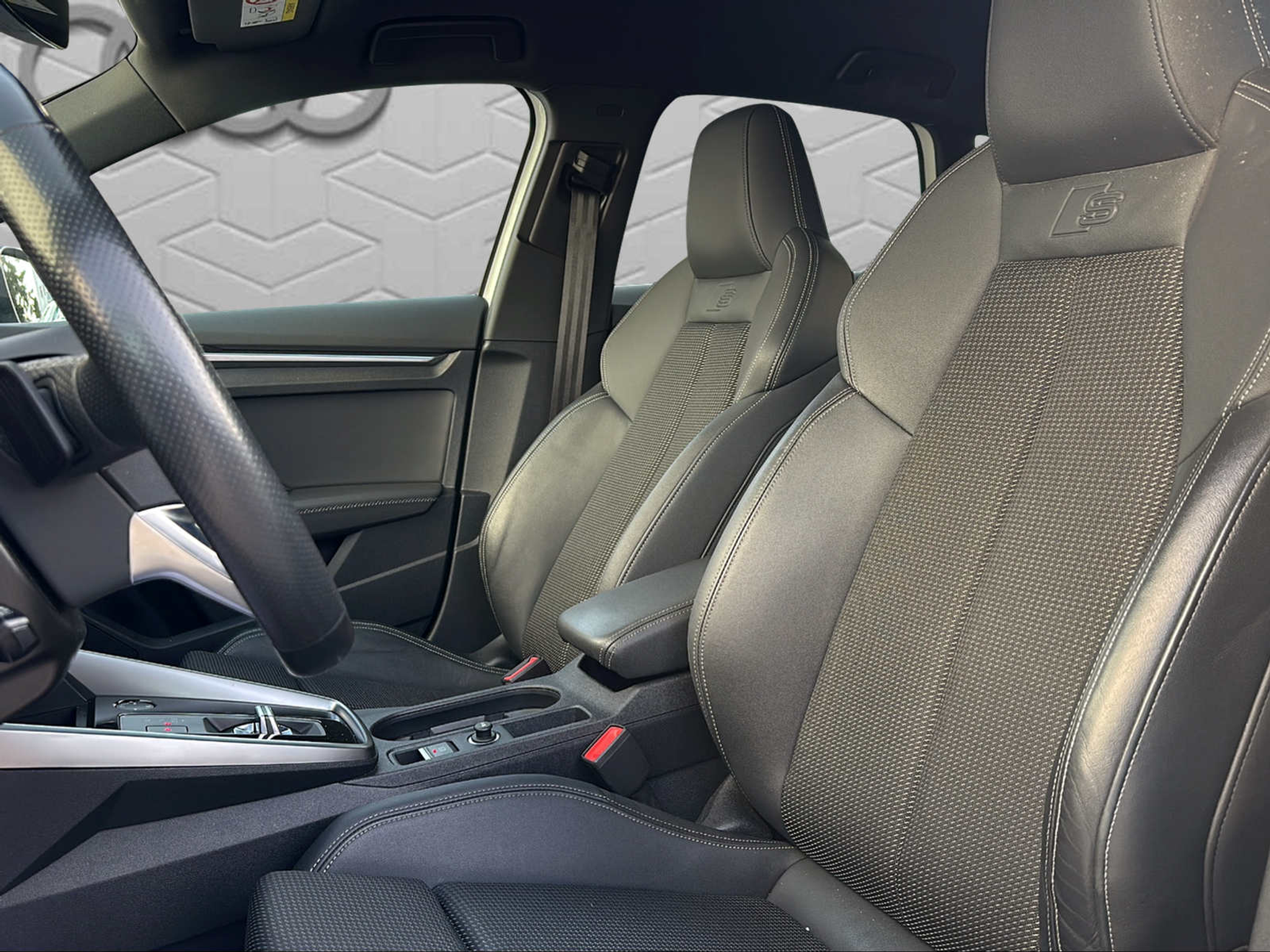 listing desktop thumbnail image 10