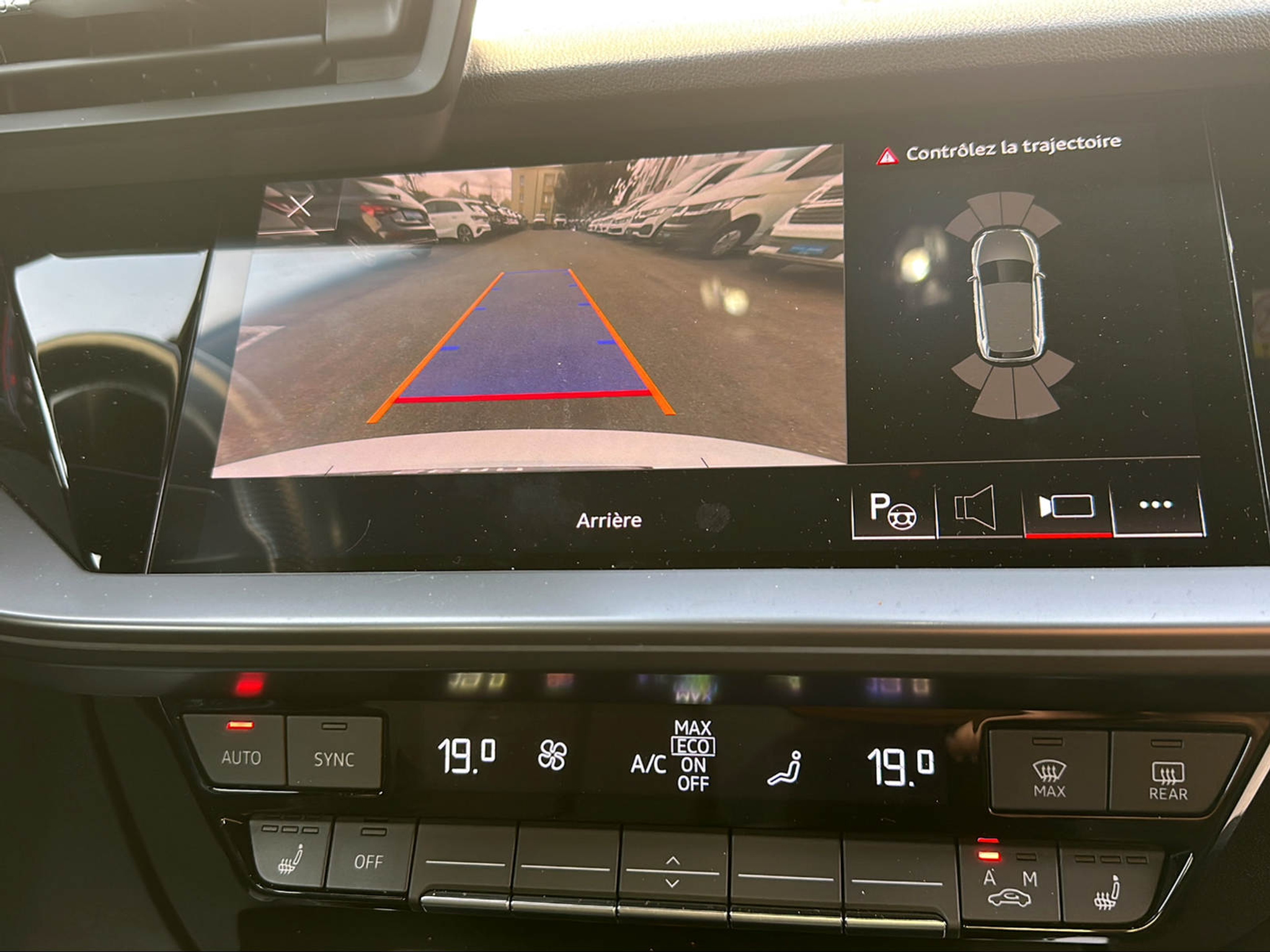 listing desktop thumbnail image 19