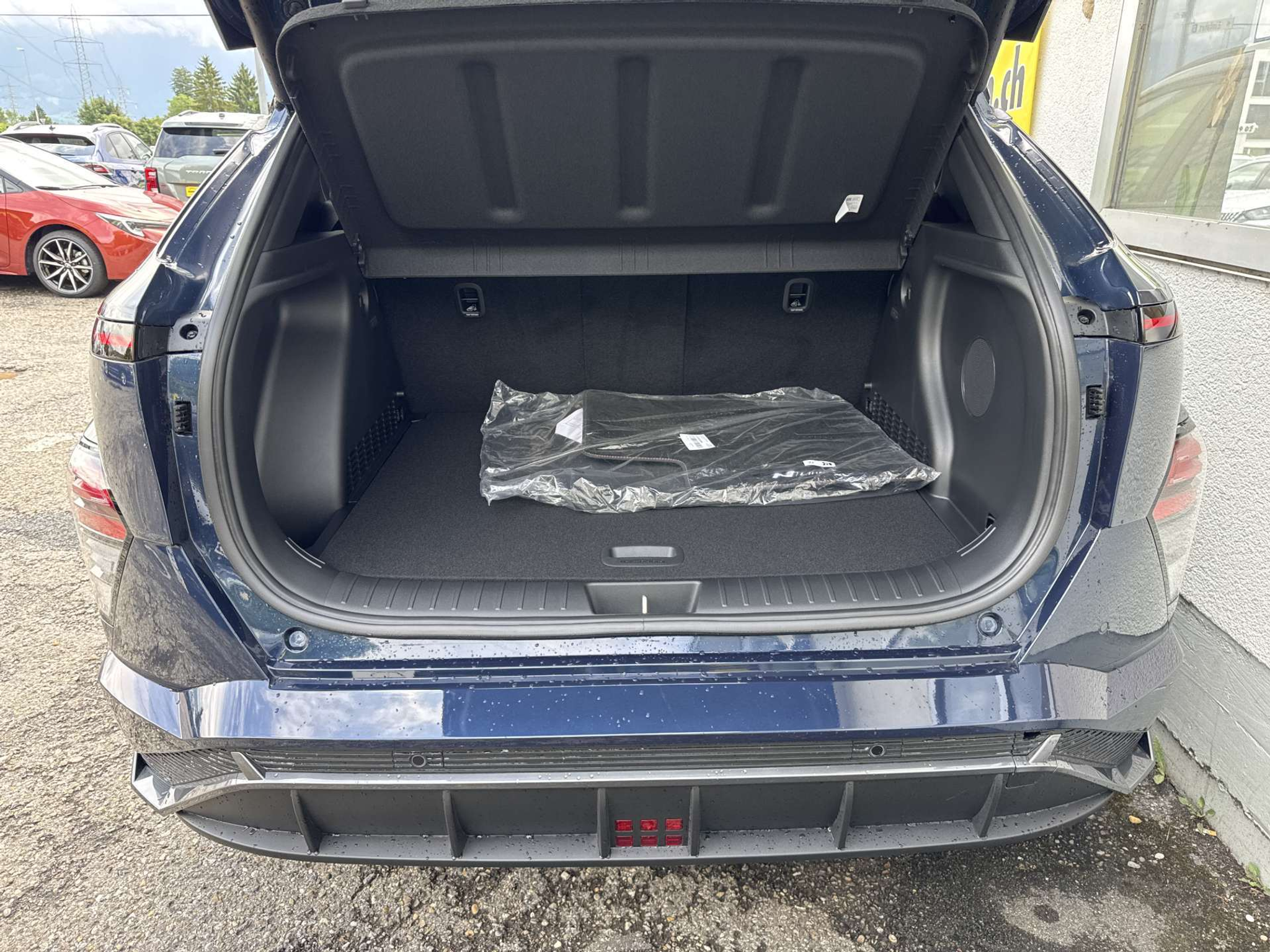 listing desktop thumbnail image 8