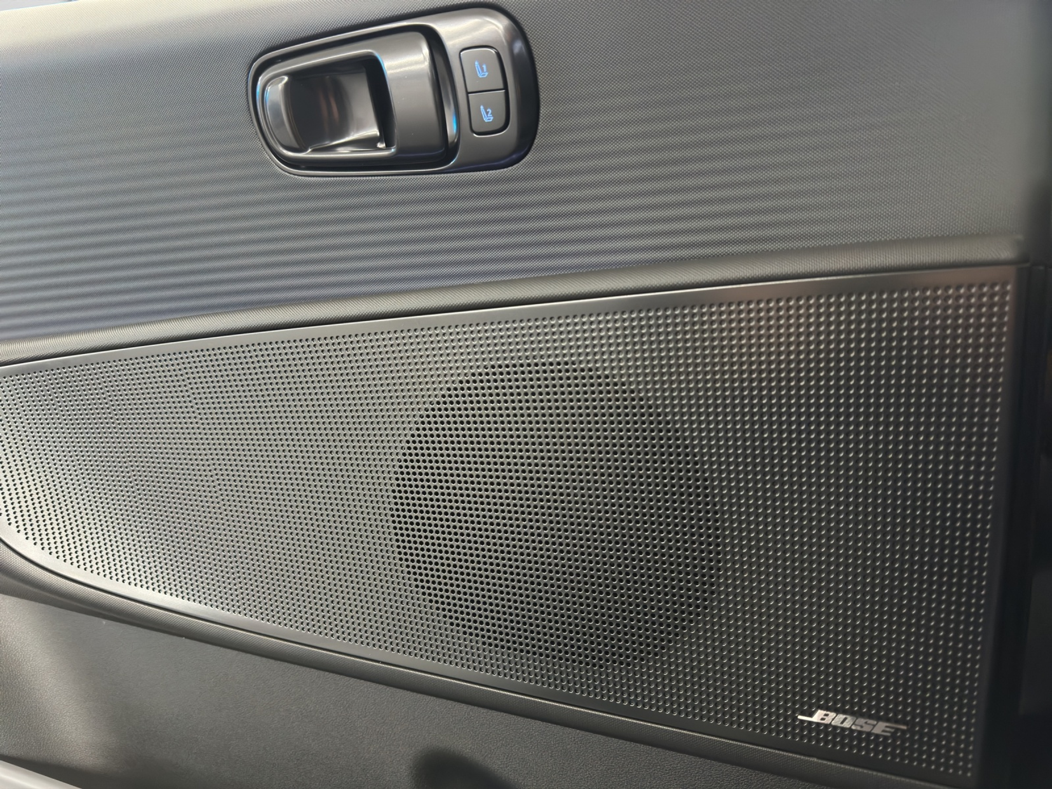 listing desktop thumbnail image 13