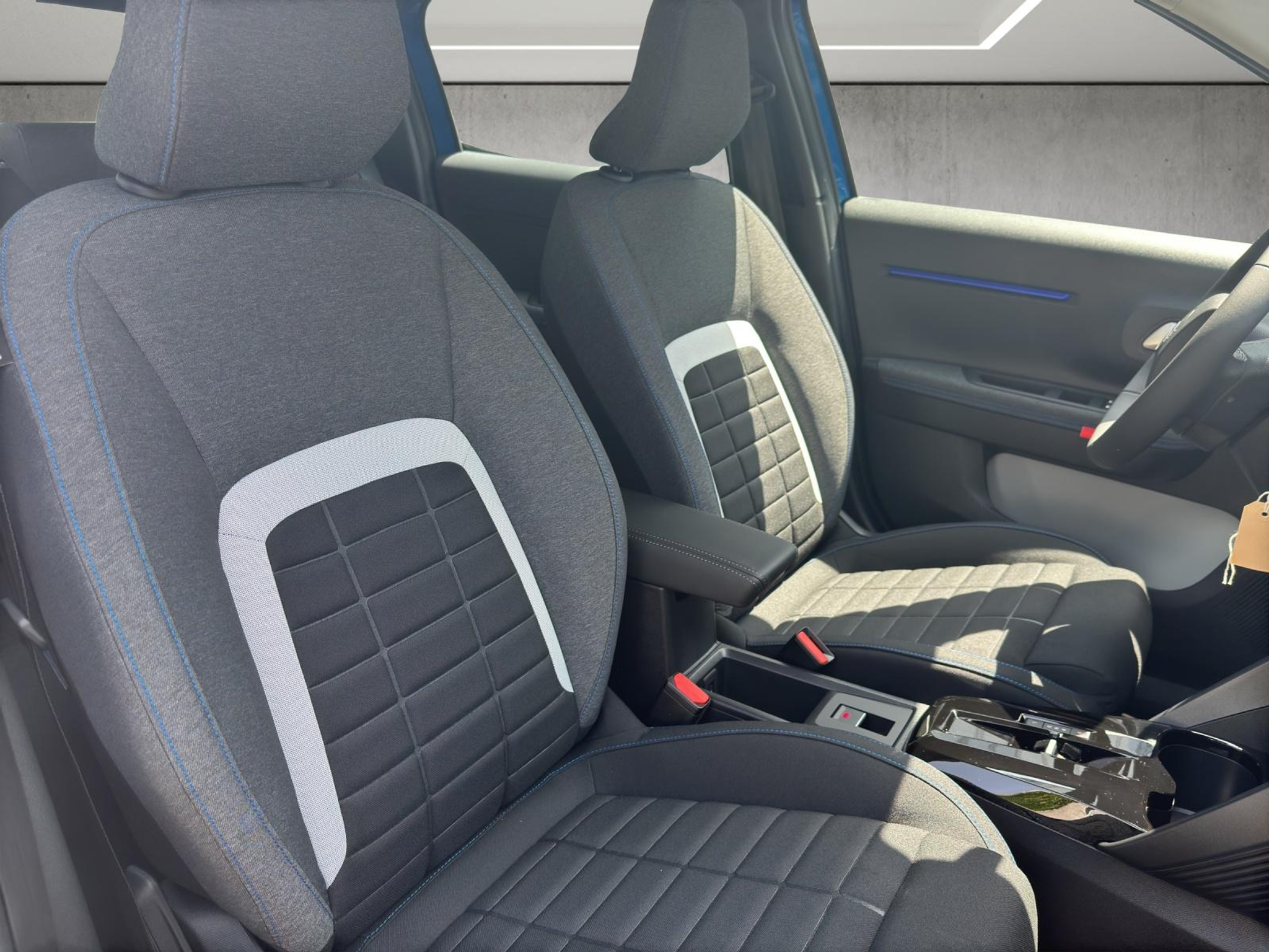 listing desktop thumbnail image 16