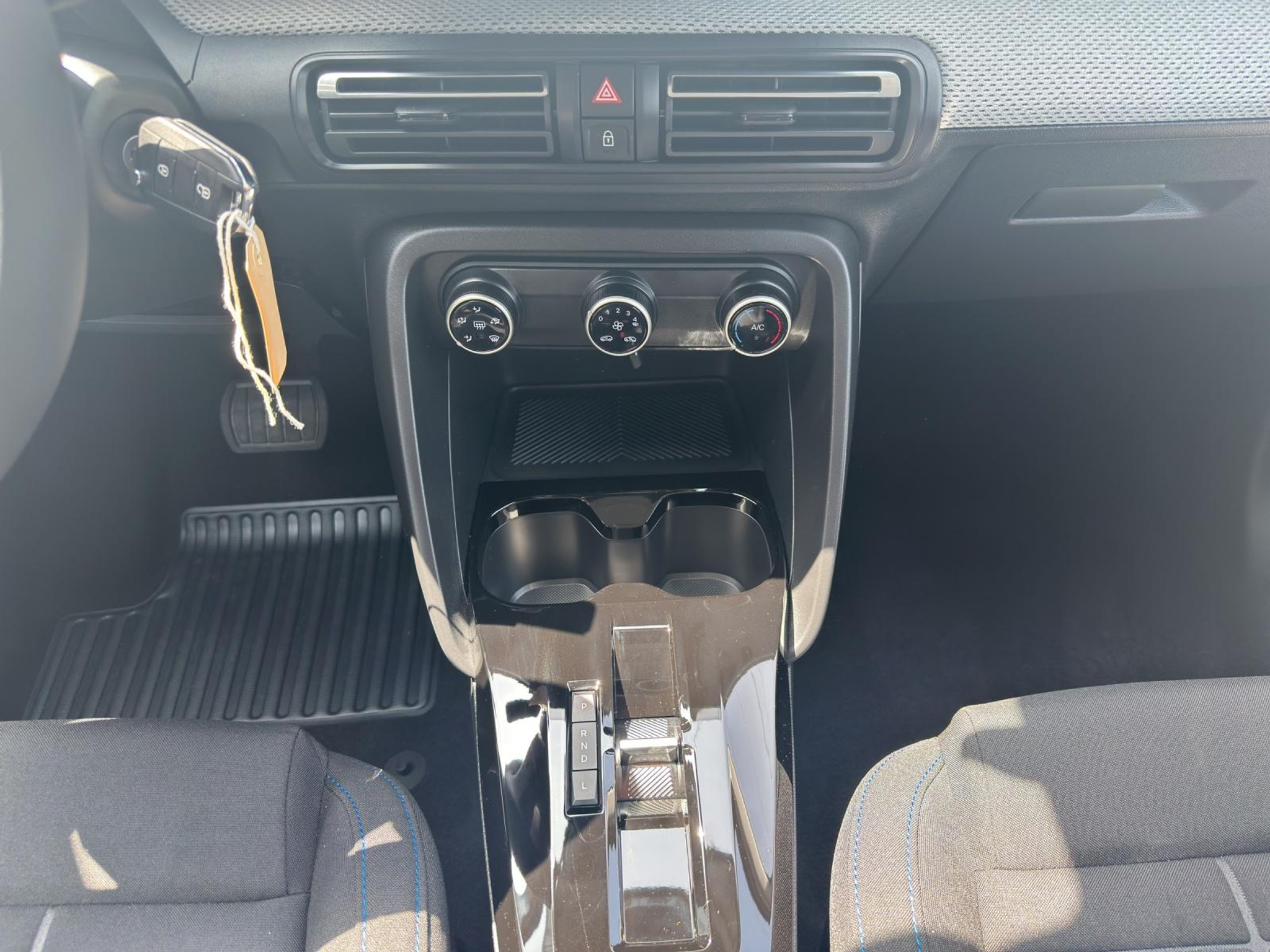 listing desktop thumbnail image 14