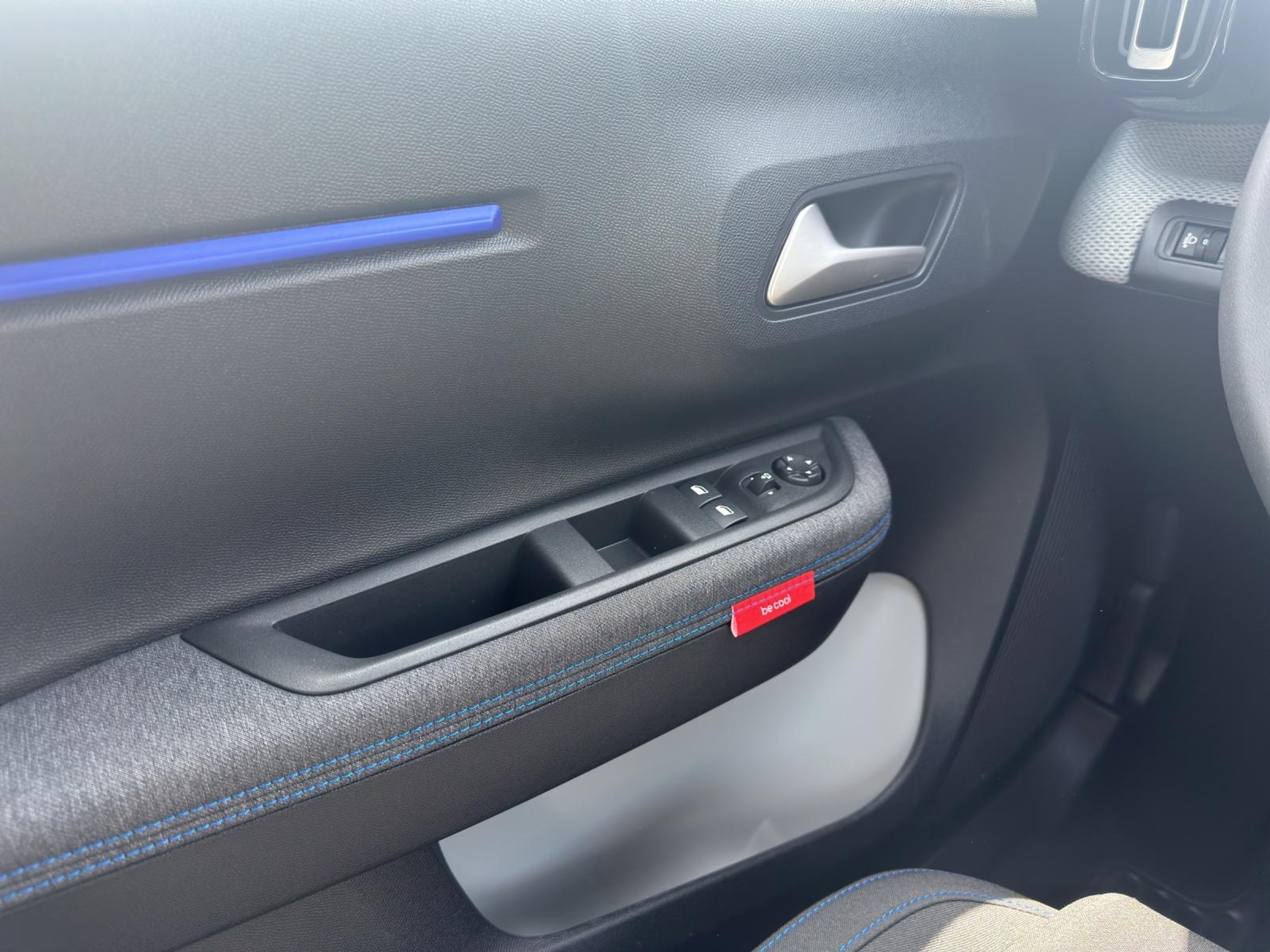 listing desktop thumbnail image 9