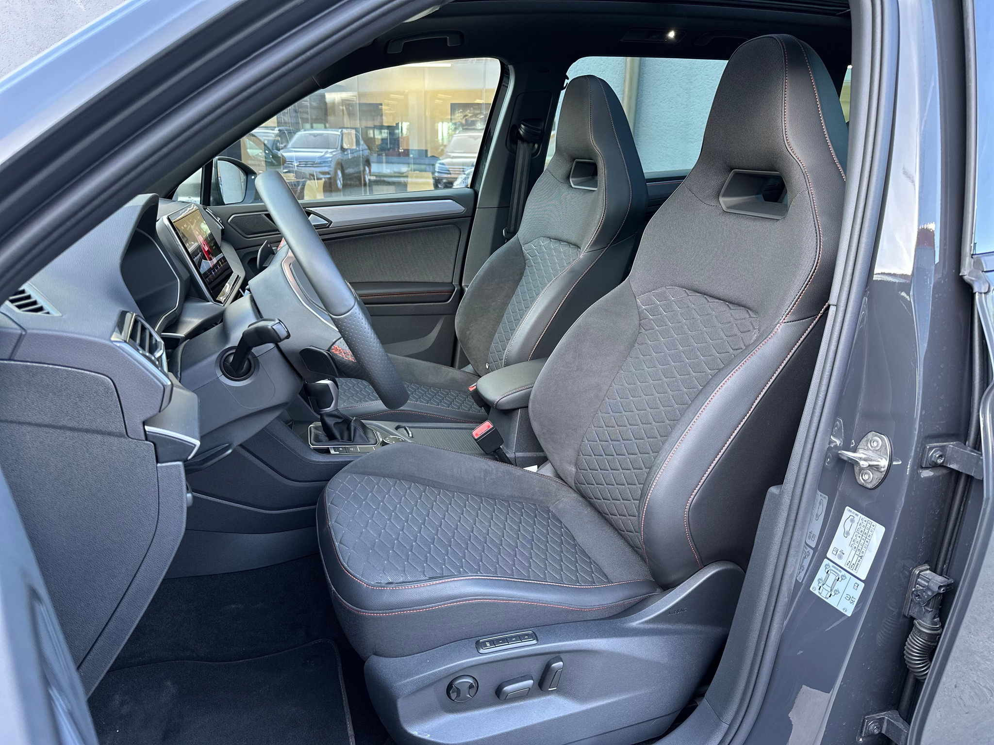 listing desktop thumbnail image 5