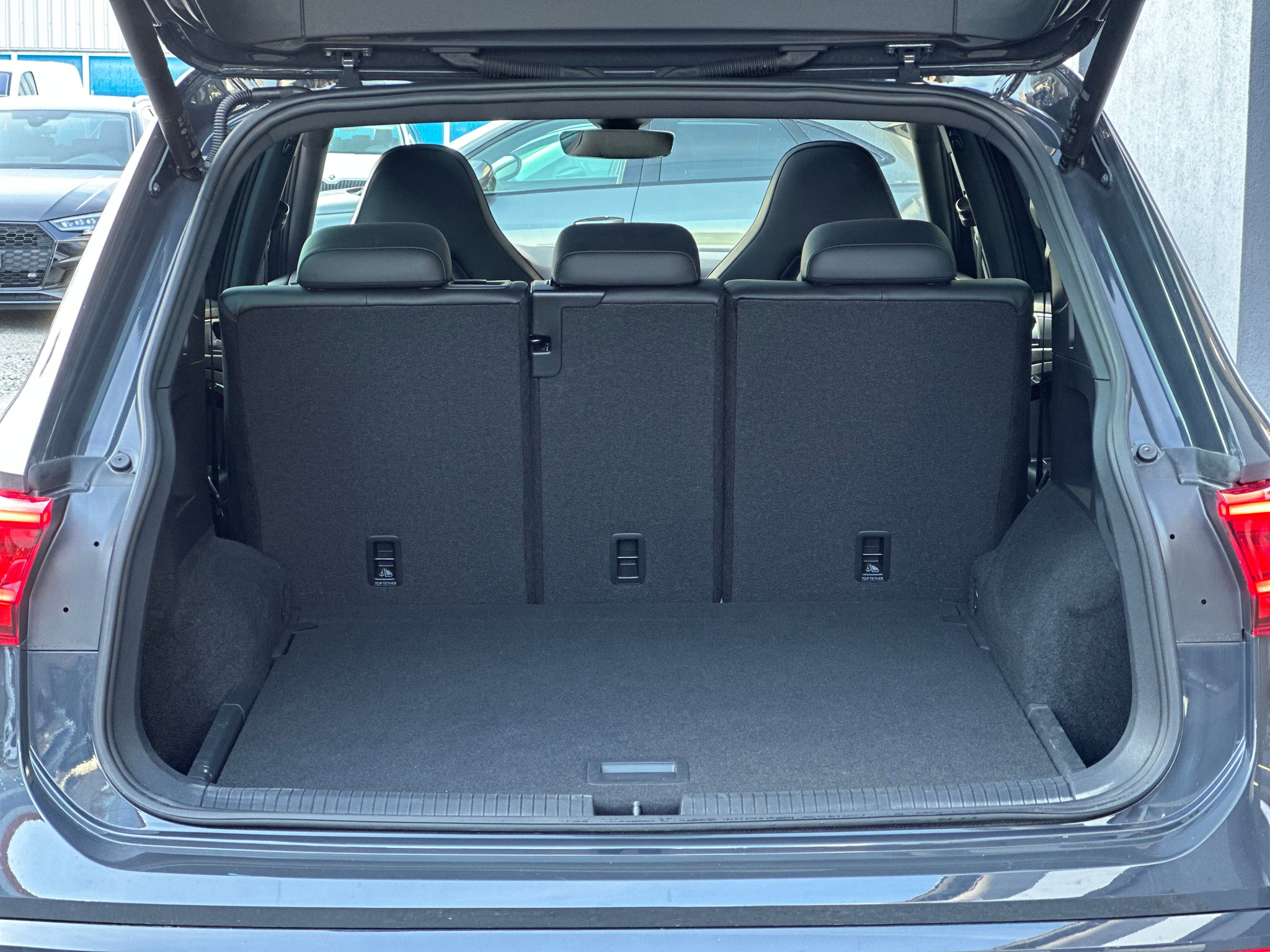 listing desktop thumbnail image 11