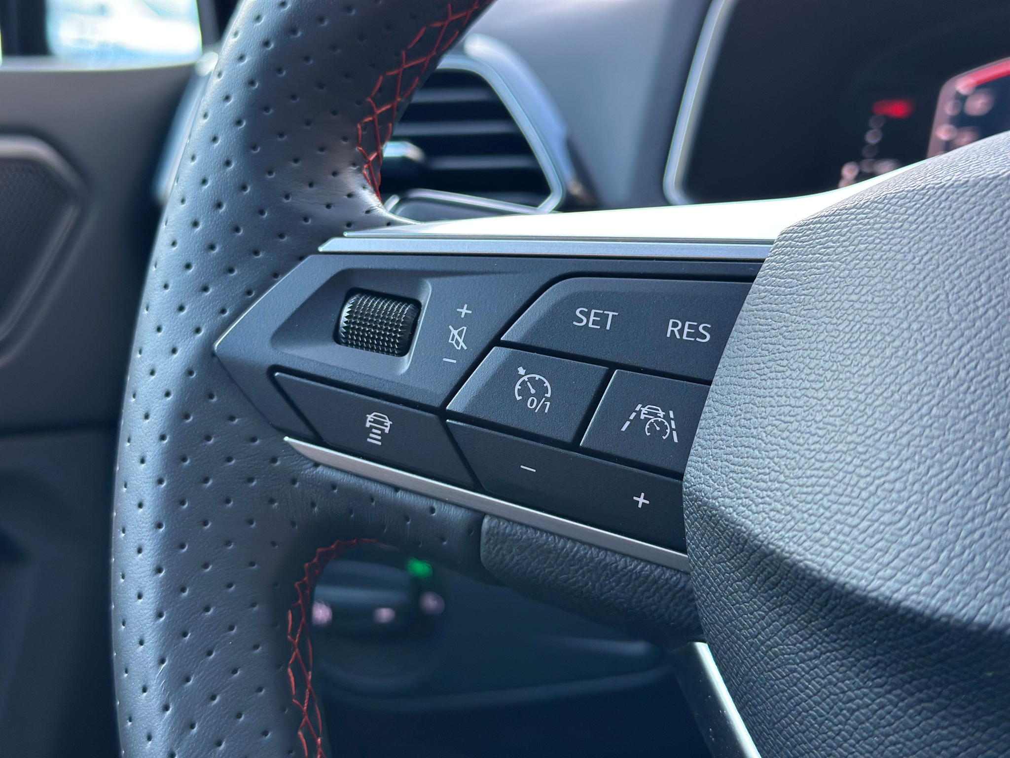 listing desktop thumbnail image 12