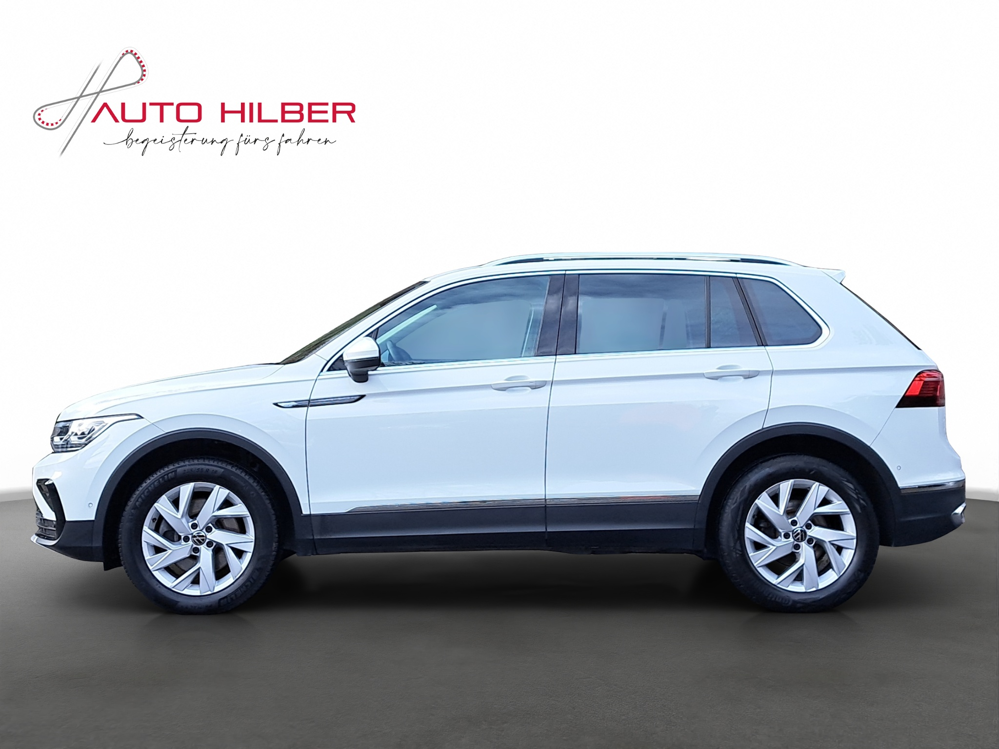 listing desktop thumbnail image 2