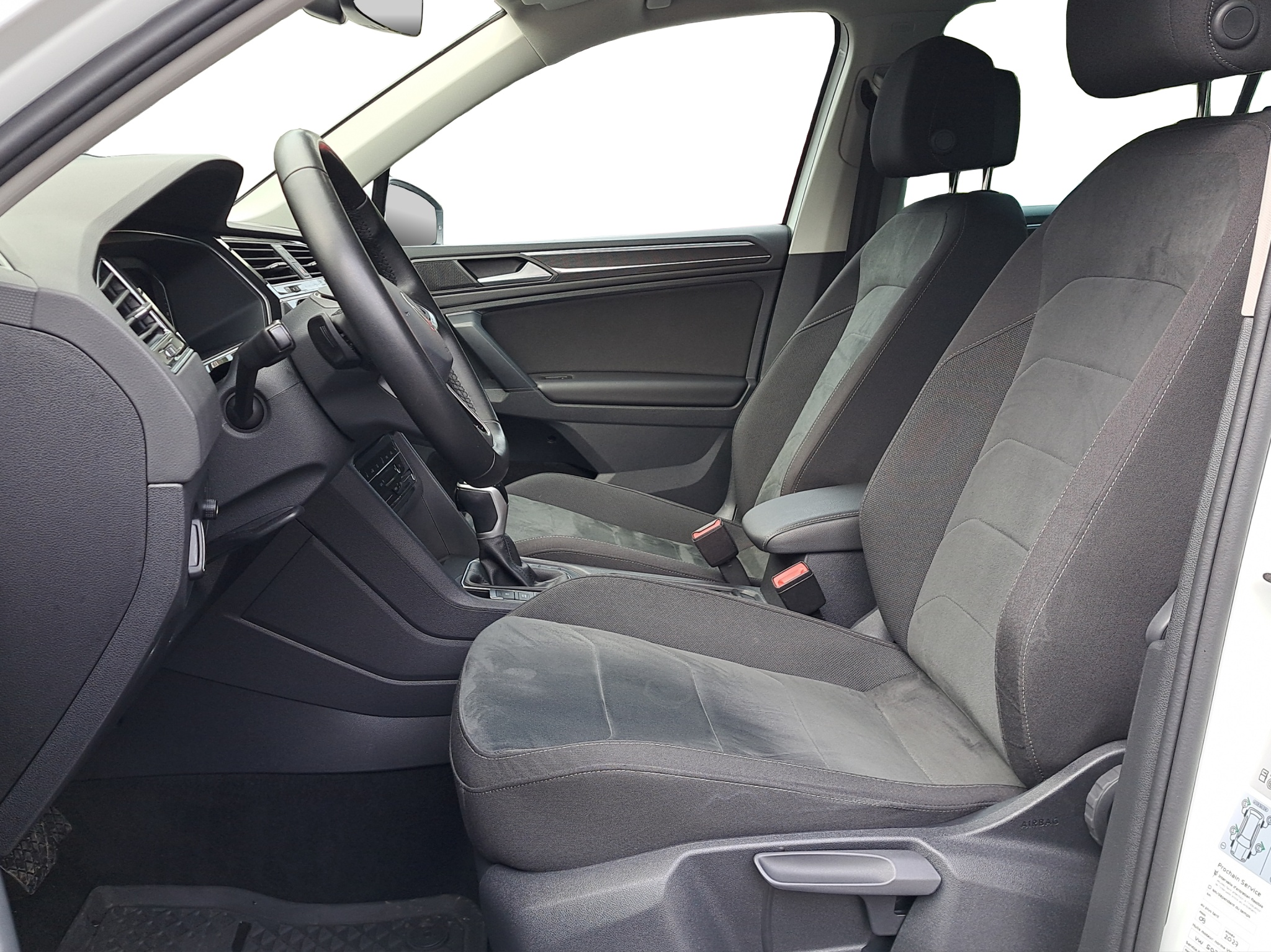 listing desktop thumbnail image 6