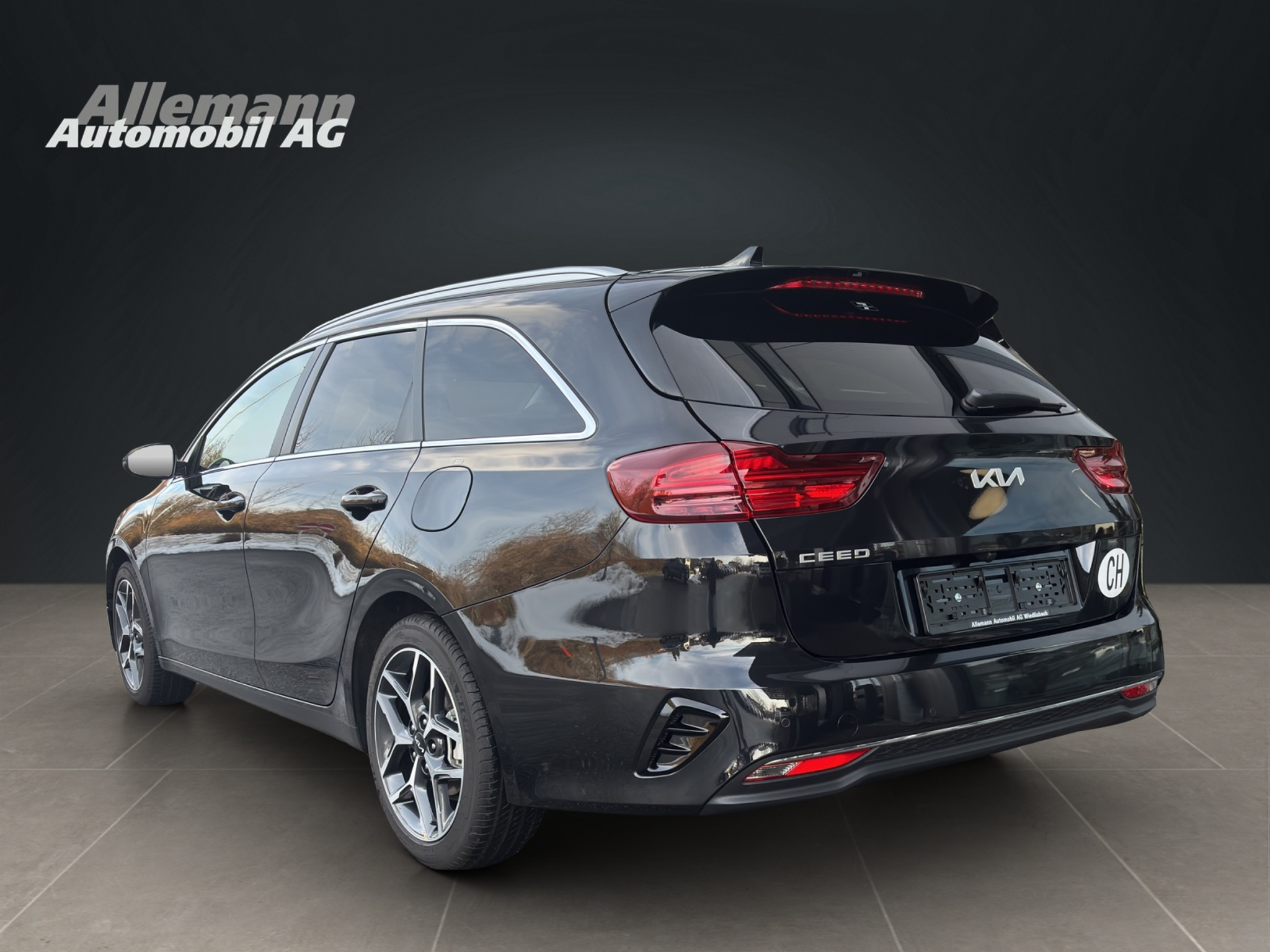 listing desktop thumbnail image 3