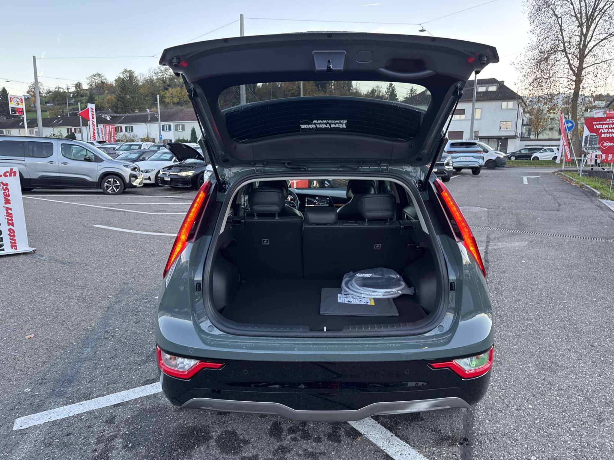 listing desktop thumbnail image 7