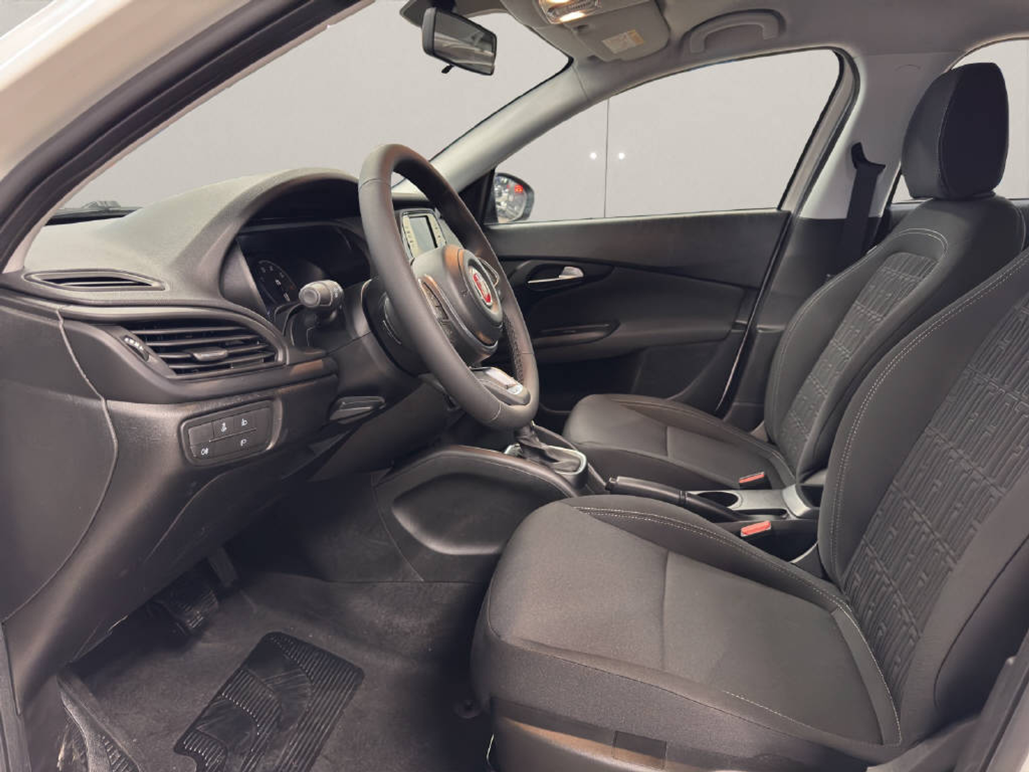 listing desktop thumbnail image 15