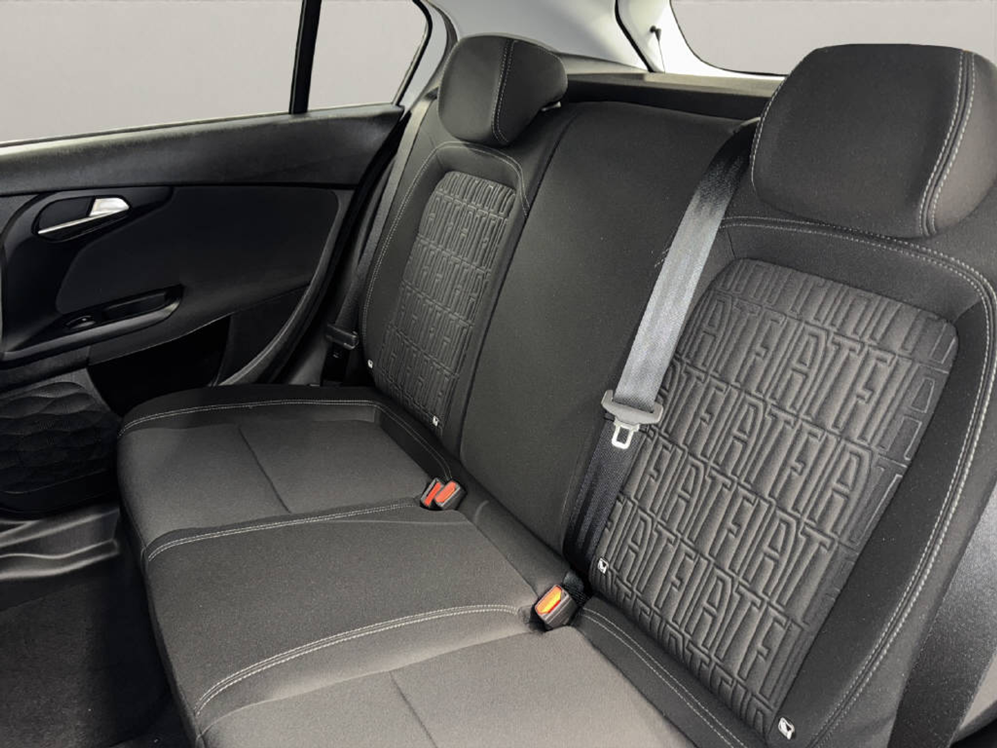 listing desktop thumbnail image 9