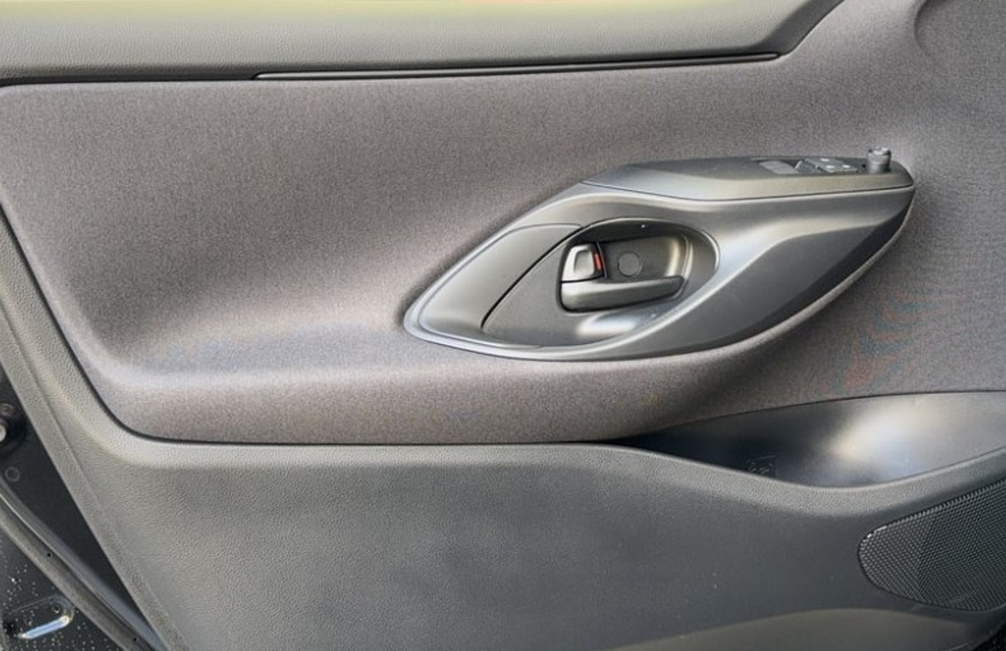 listing desktop thumbnail image 5