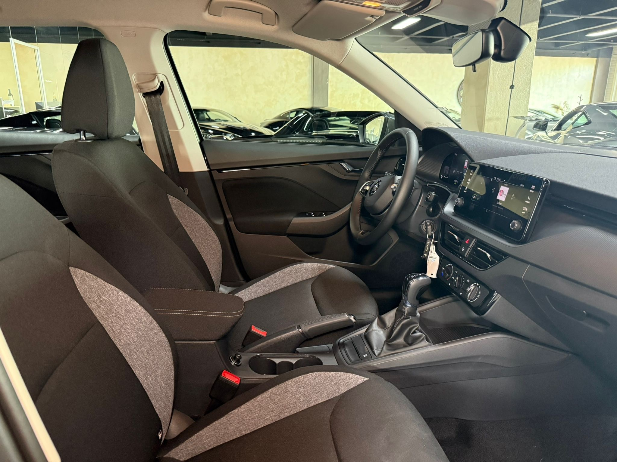 listing desktop thumbnail image 10