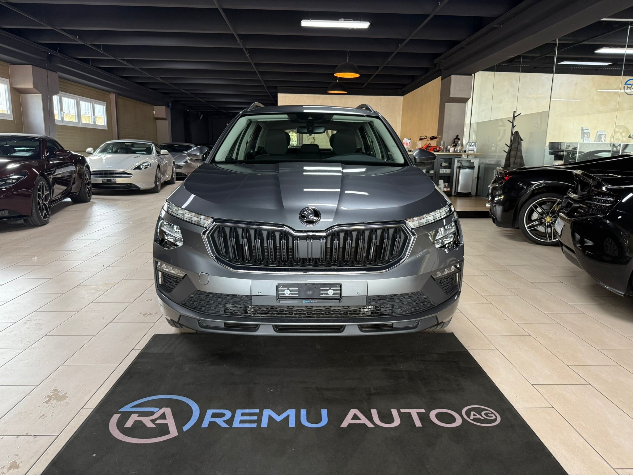 listing desktop thumbnail image 6