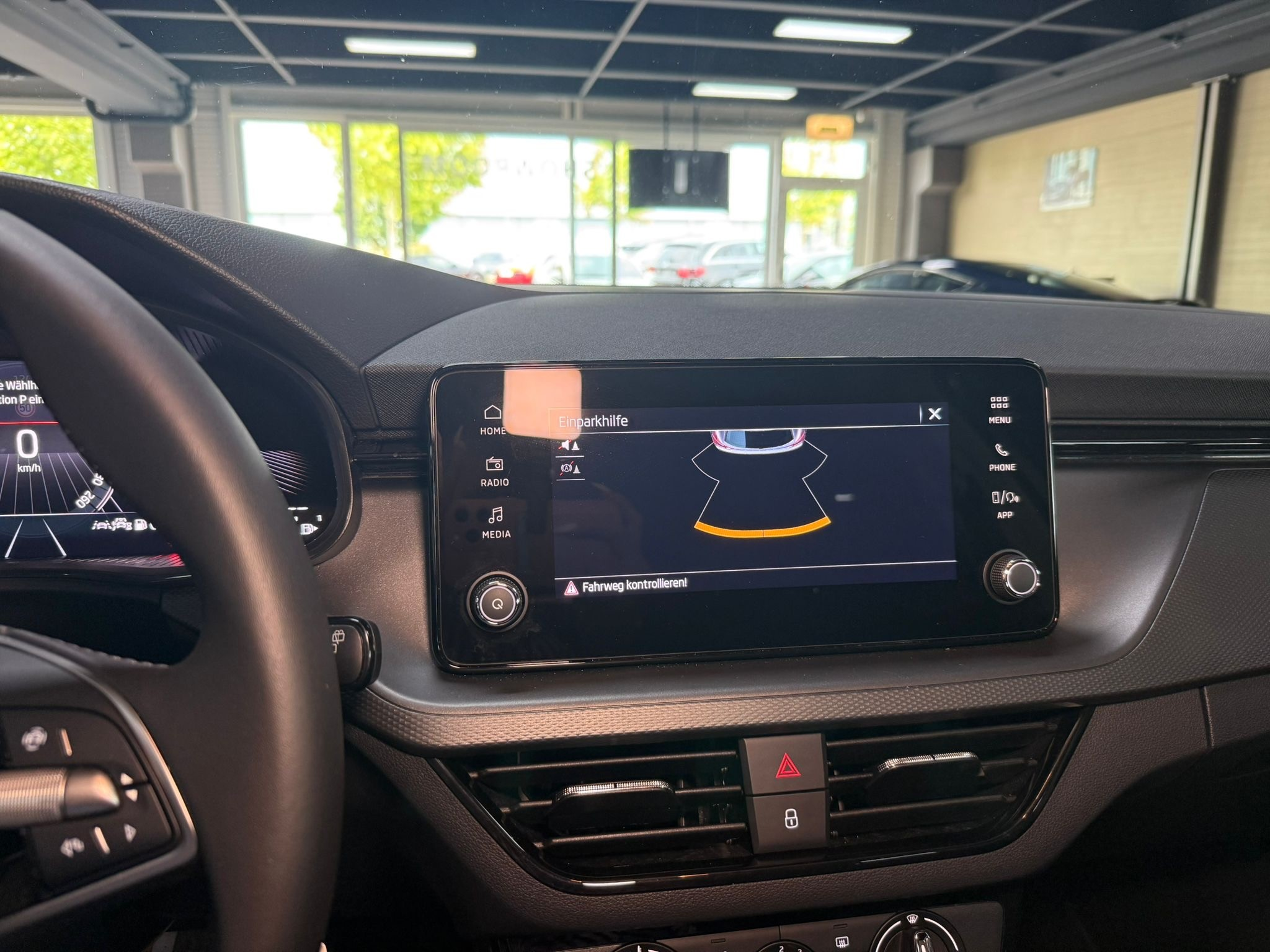 listing desktop thumbnail image 17