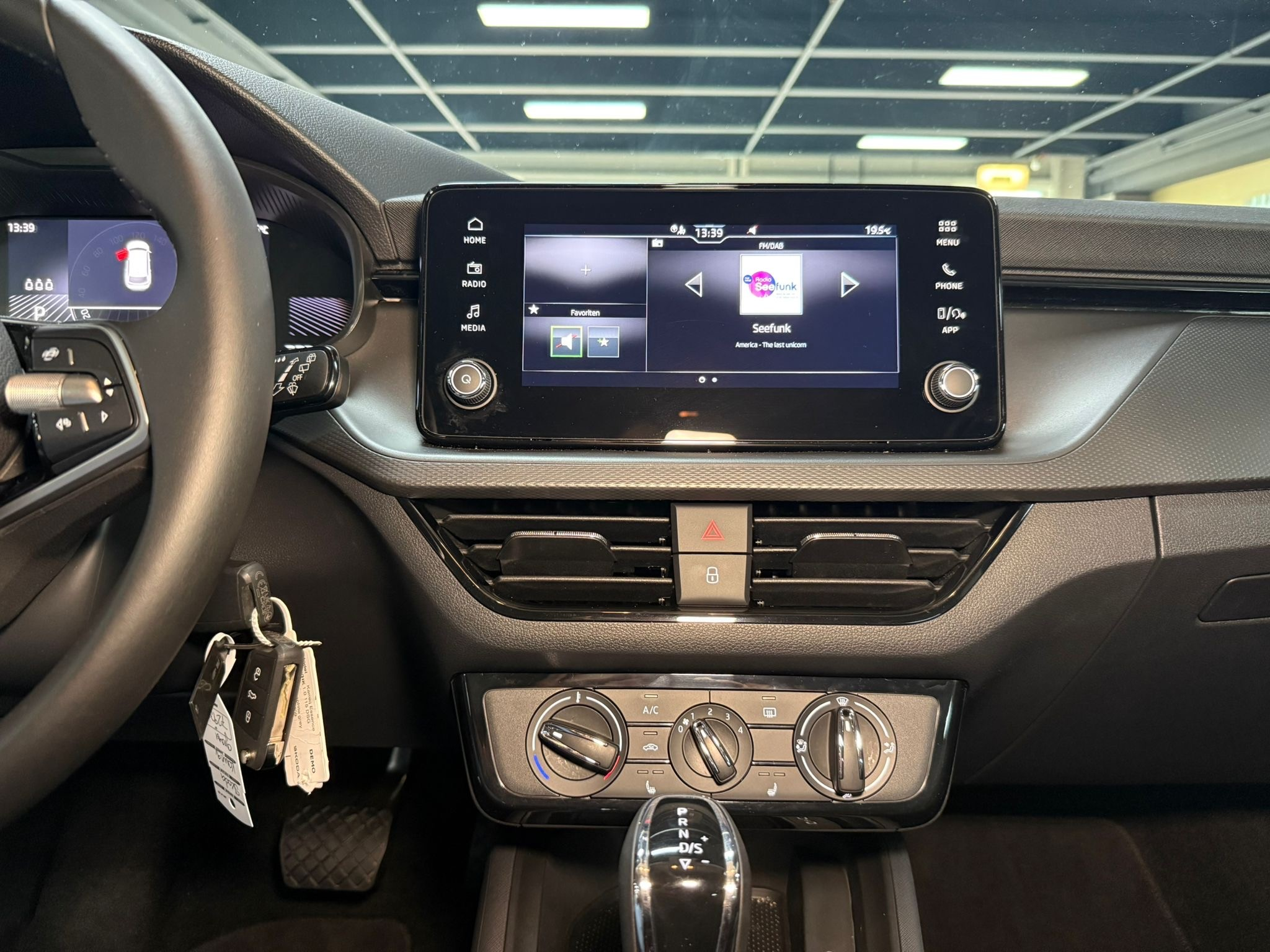 listing desktop thumbnail image 13