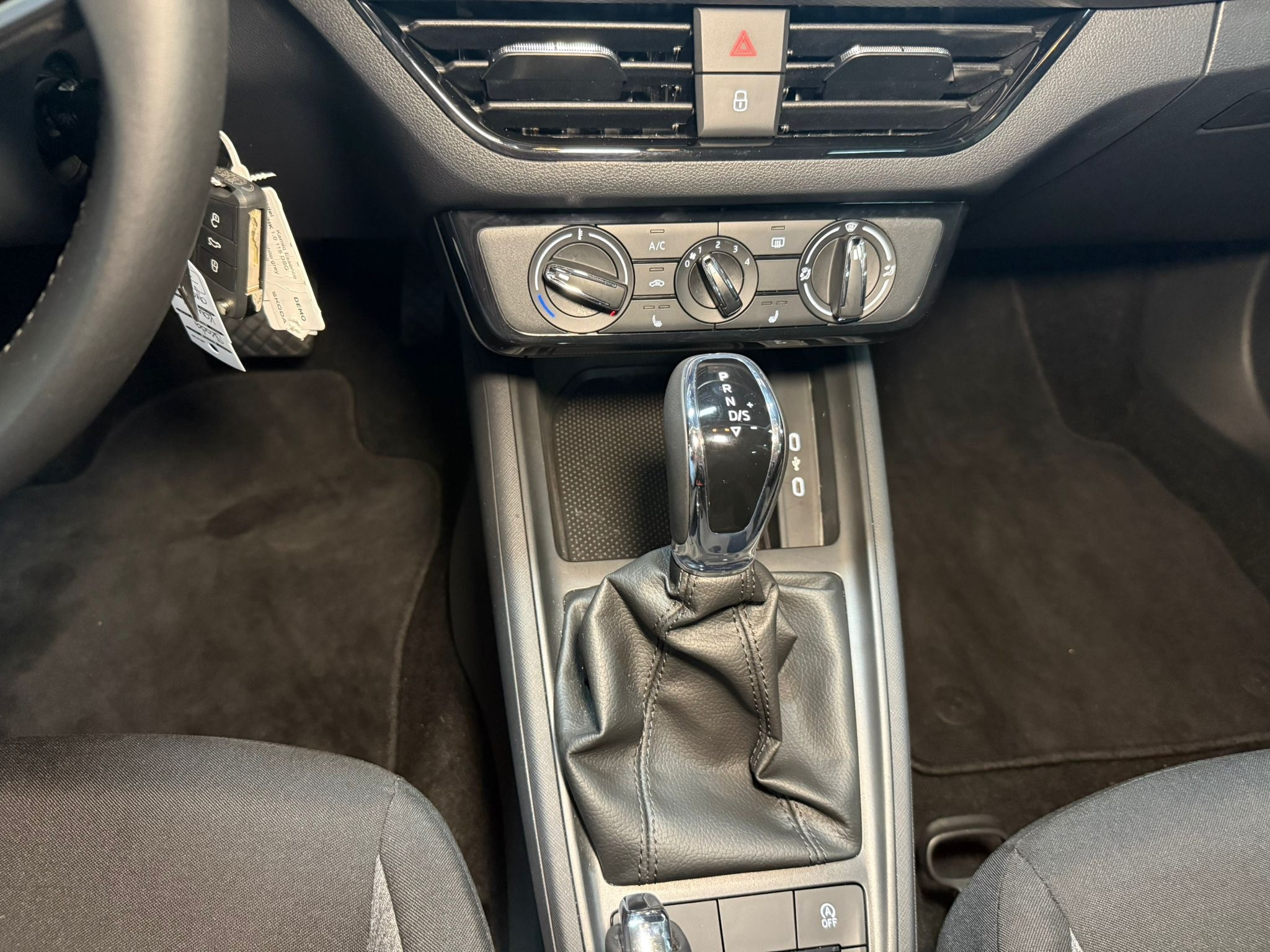 listing desktop thumbnail image 14