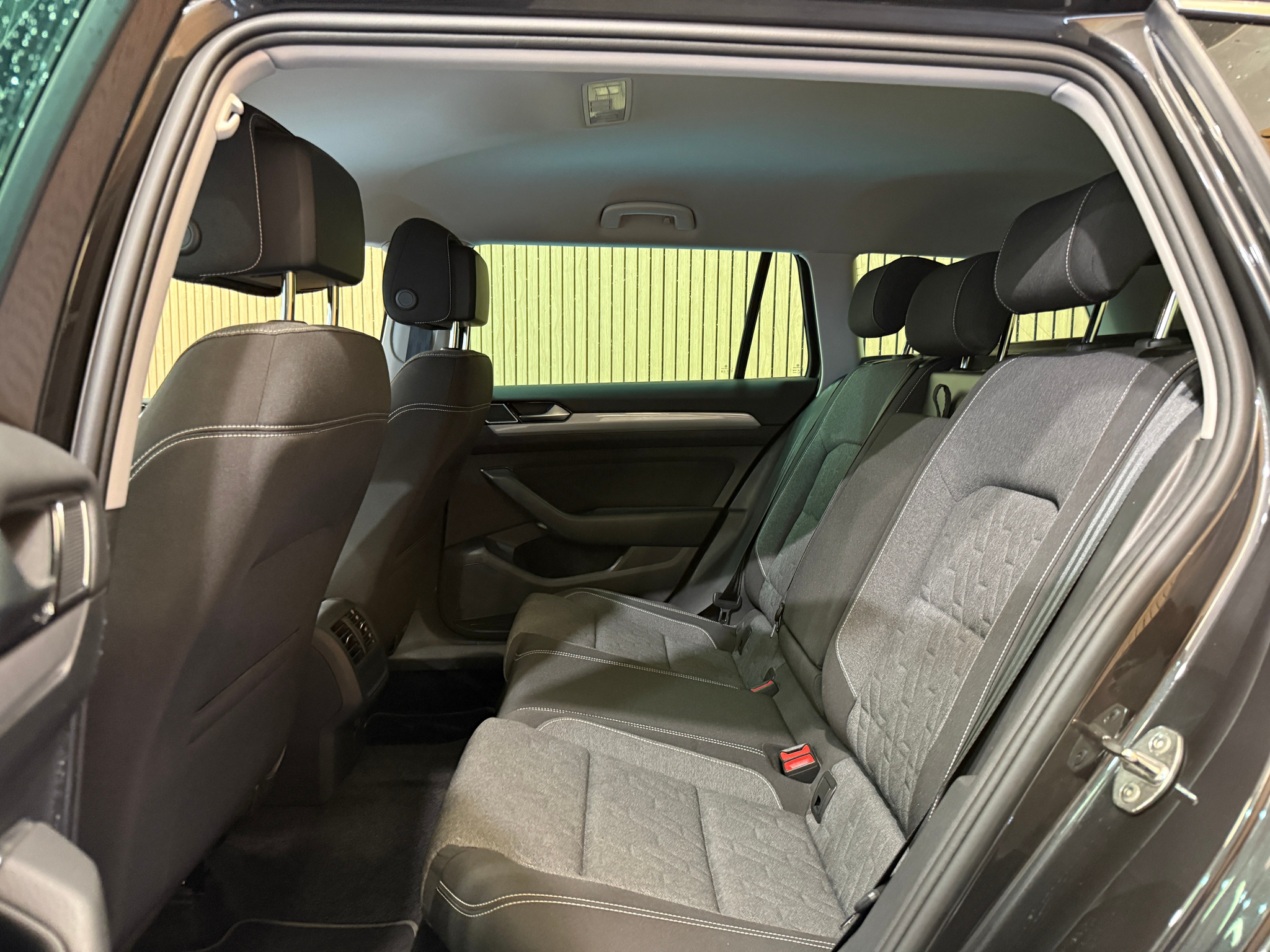 listing desktop thumbnail image 14