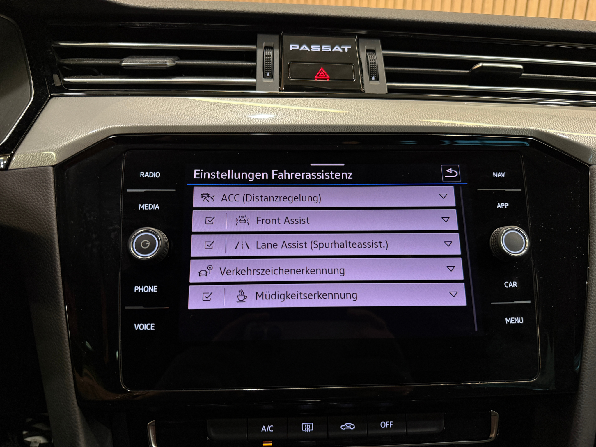 listing desktop thumbnail image 10