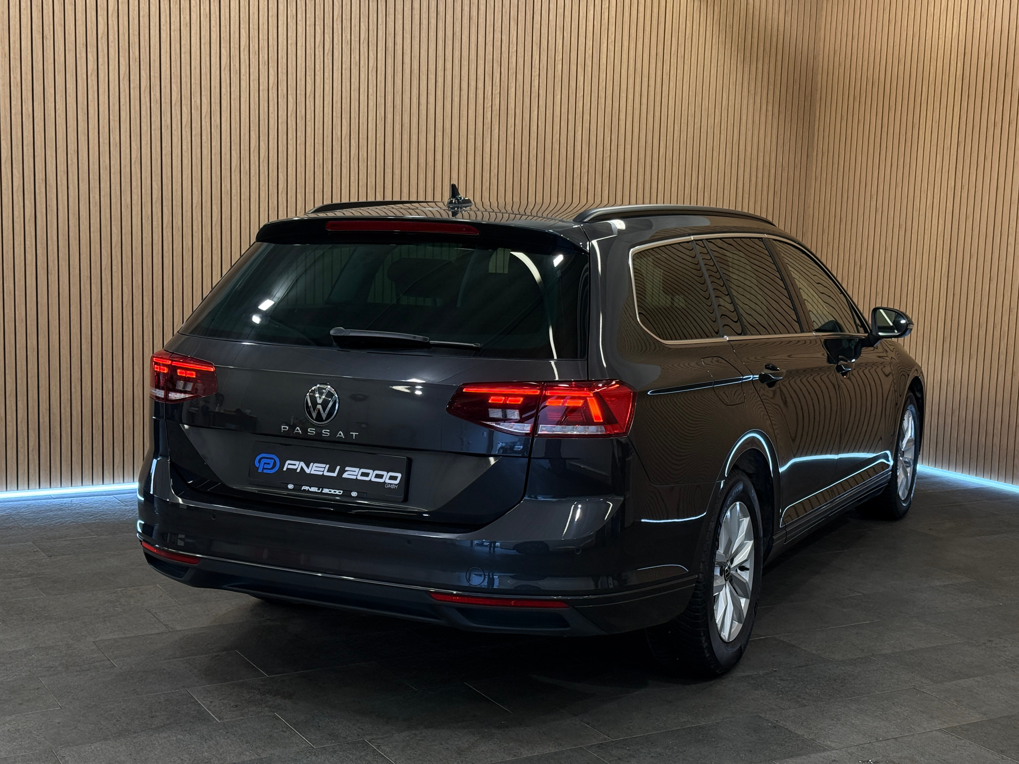 listing desktop thumbnail image 2