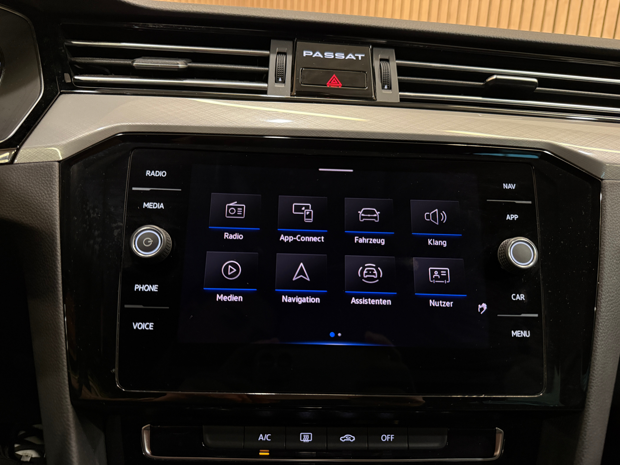 listing desktop thumbnail image 9