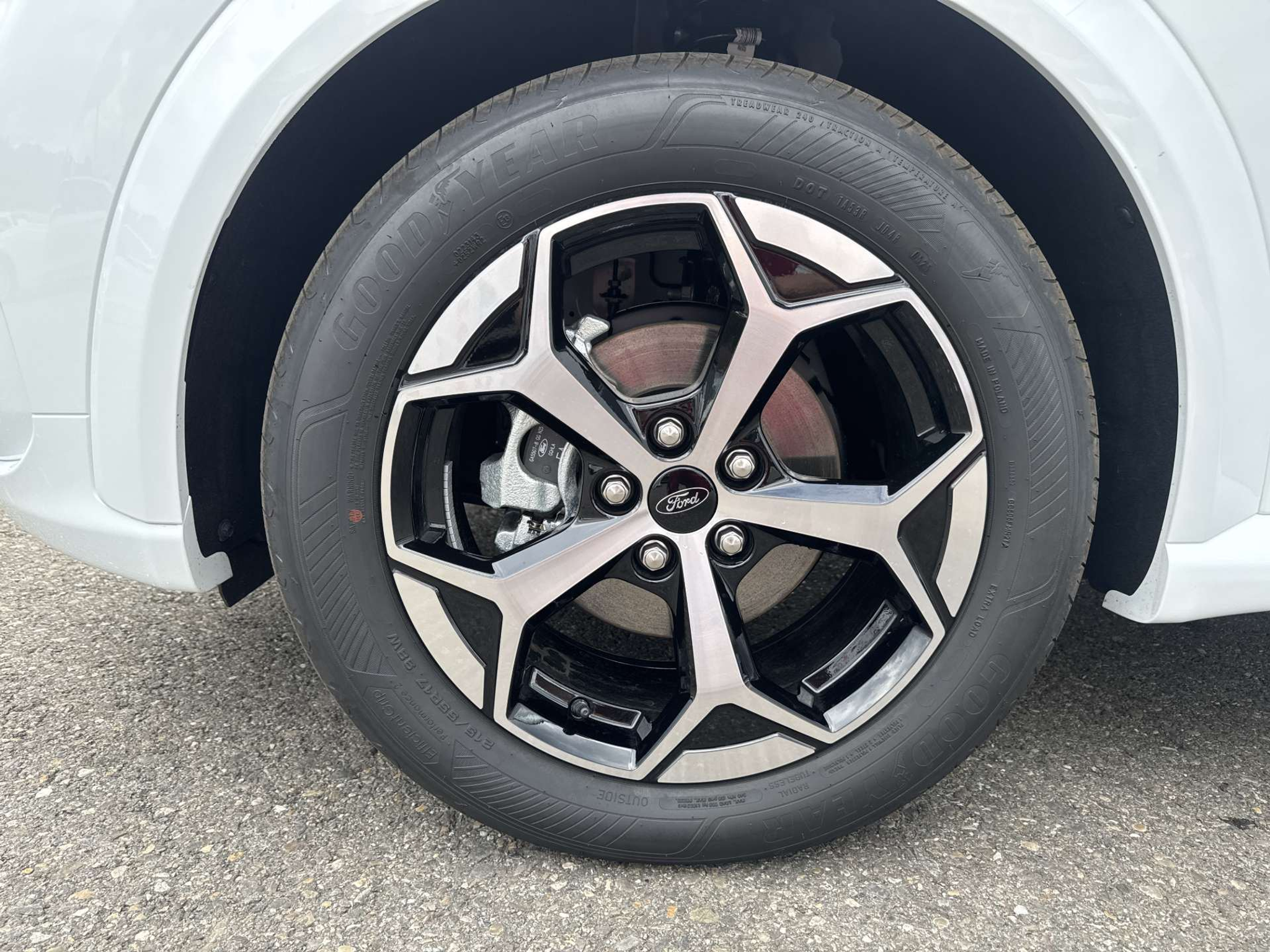 listing desktop thumbnail image 7