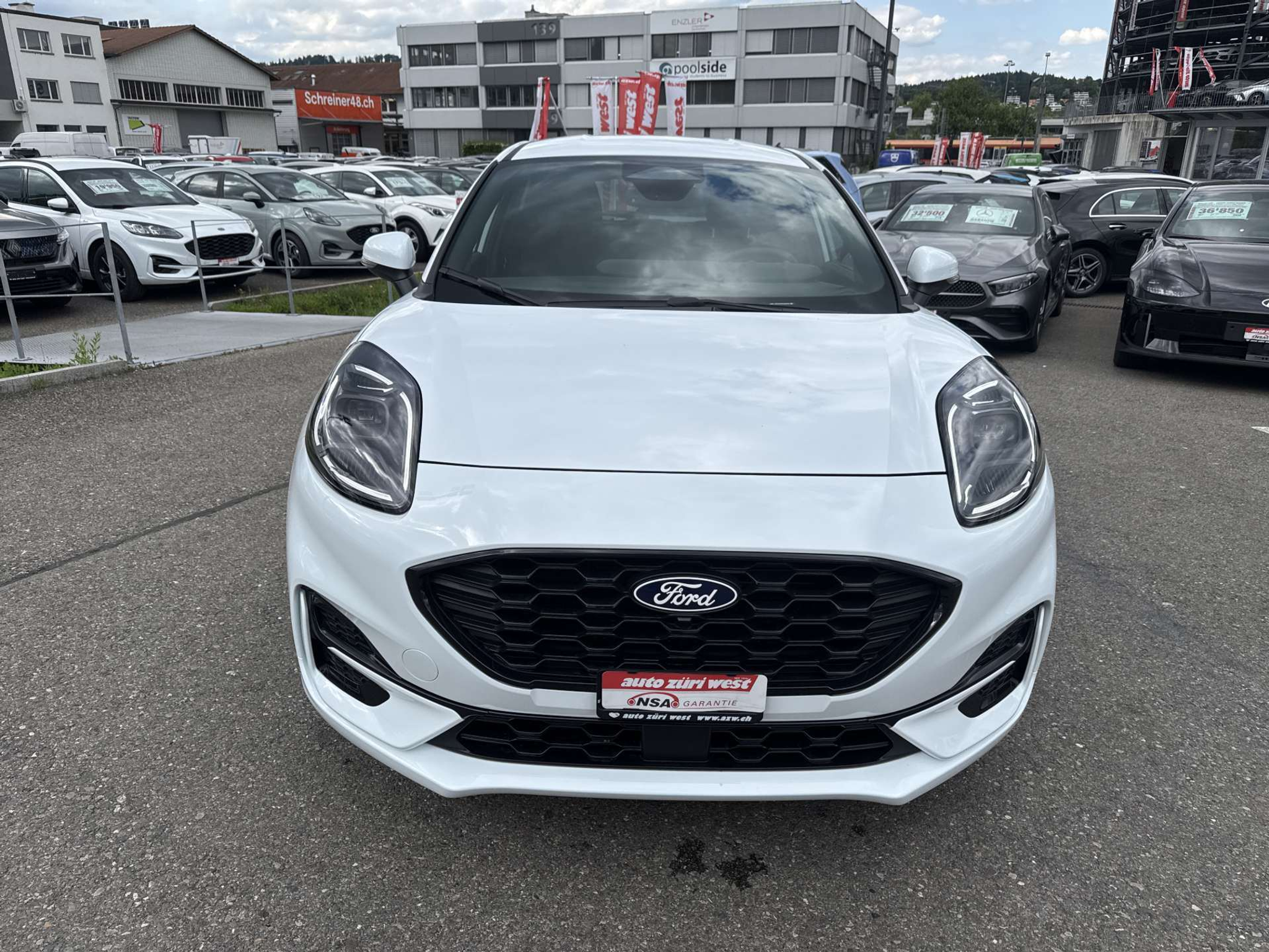 listing desktop thumbnail image 12