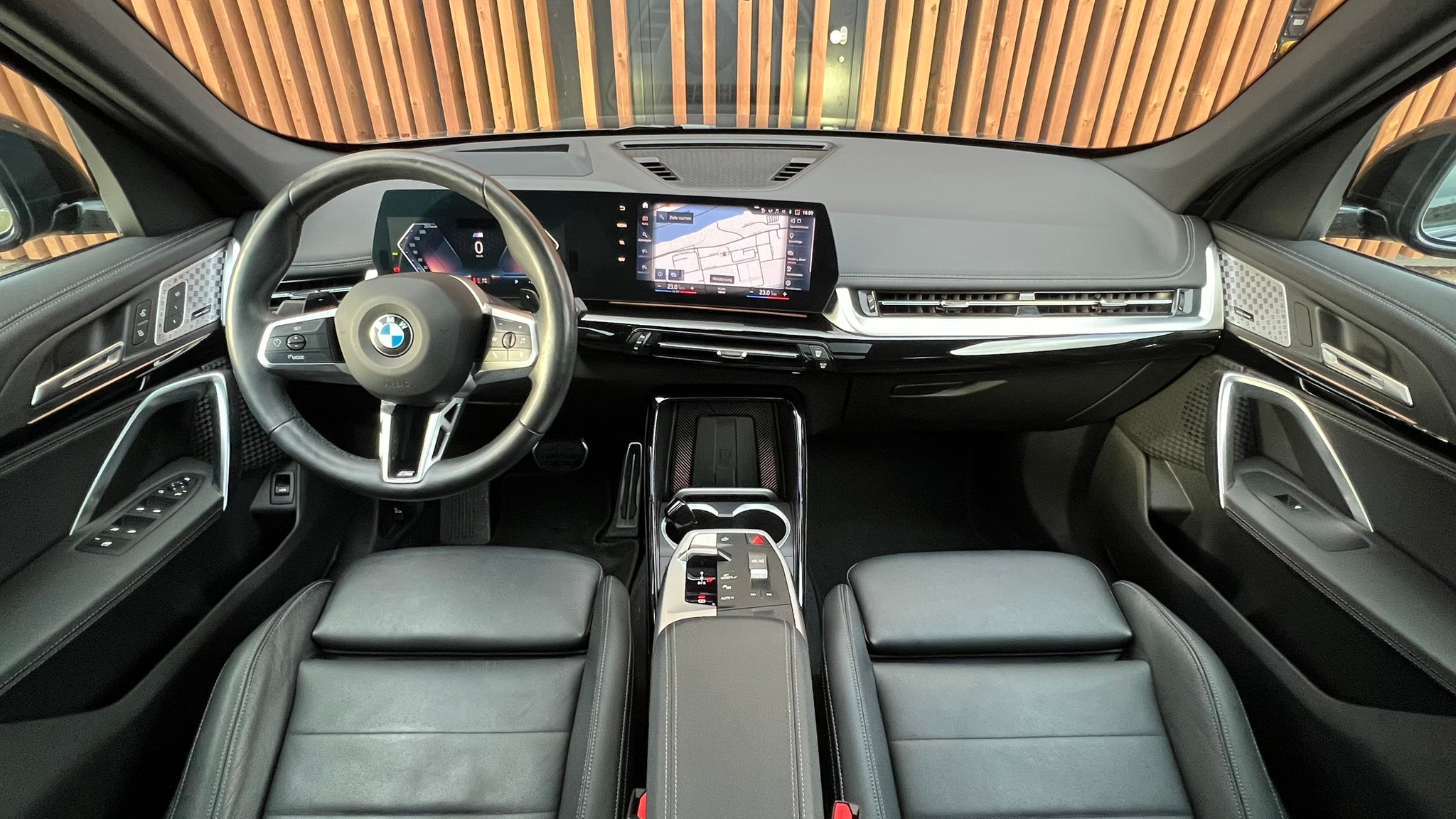 listing desktop thumbnail image 18