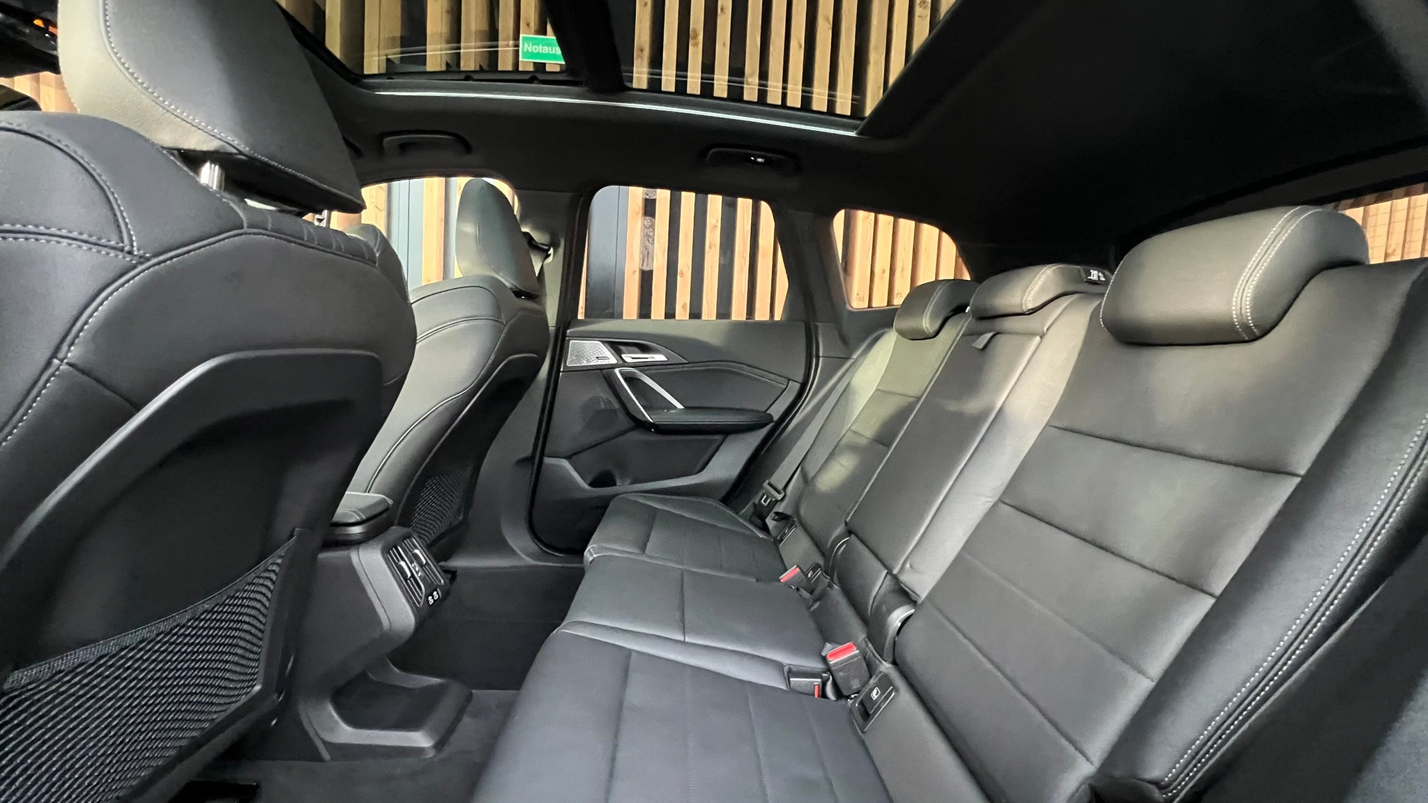 listing desktop thumbnail image 26