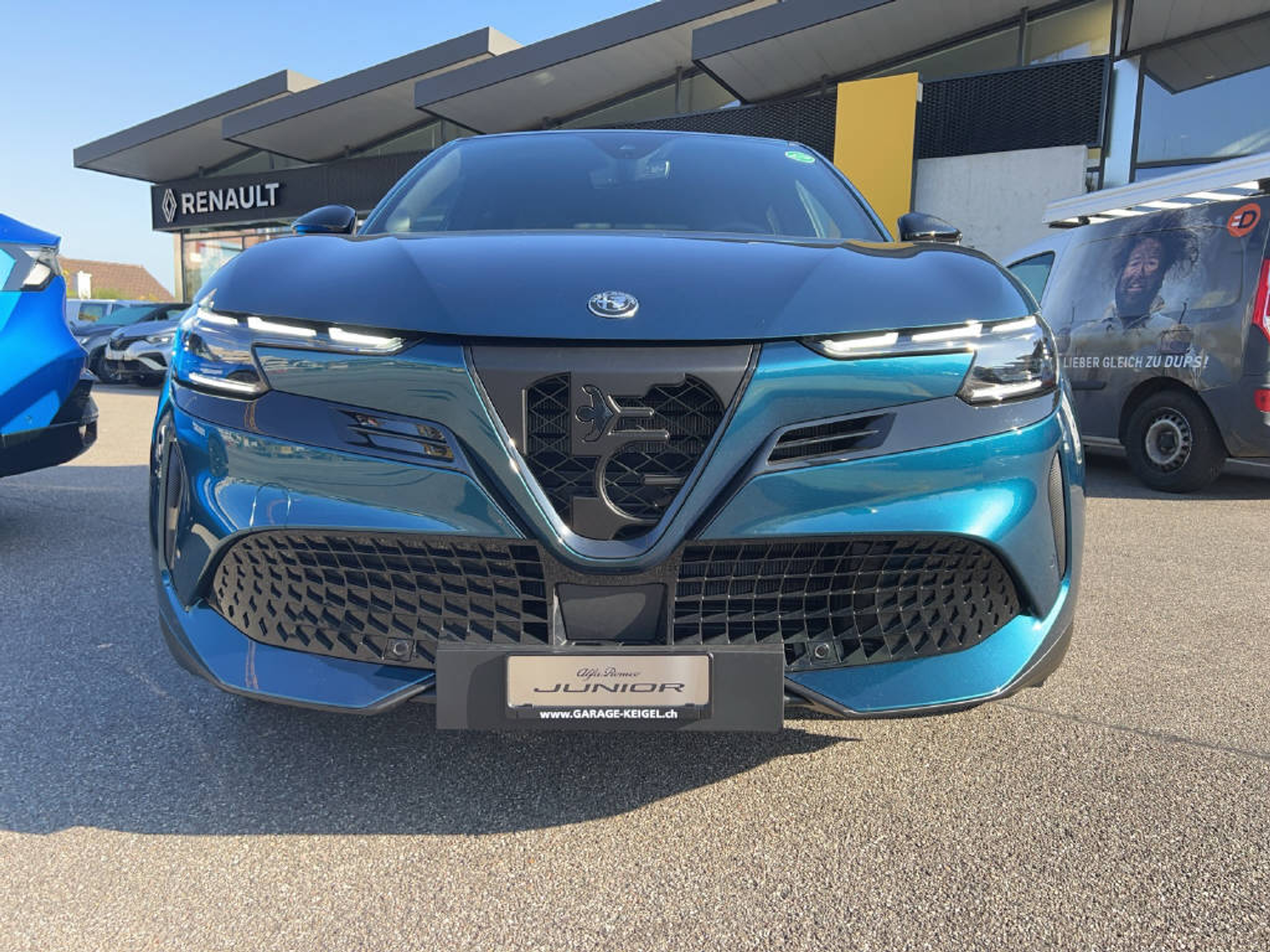 listing desktop thumbnail image 7