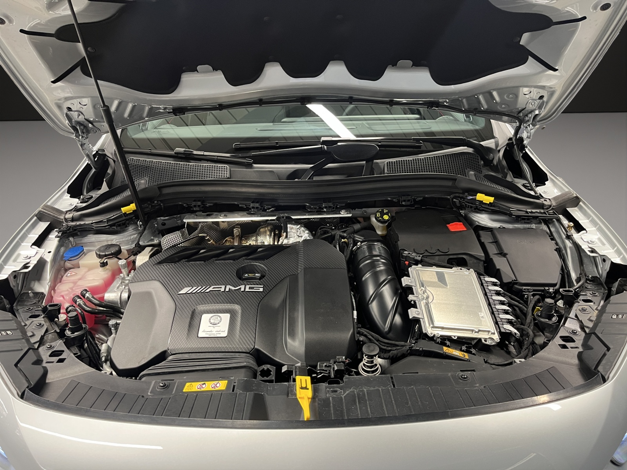 listing desktop thumbnail image 12